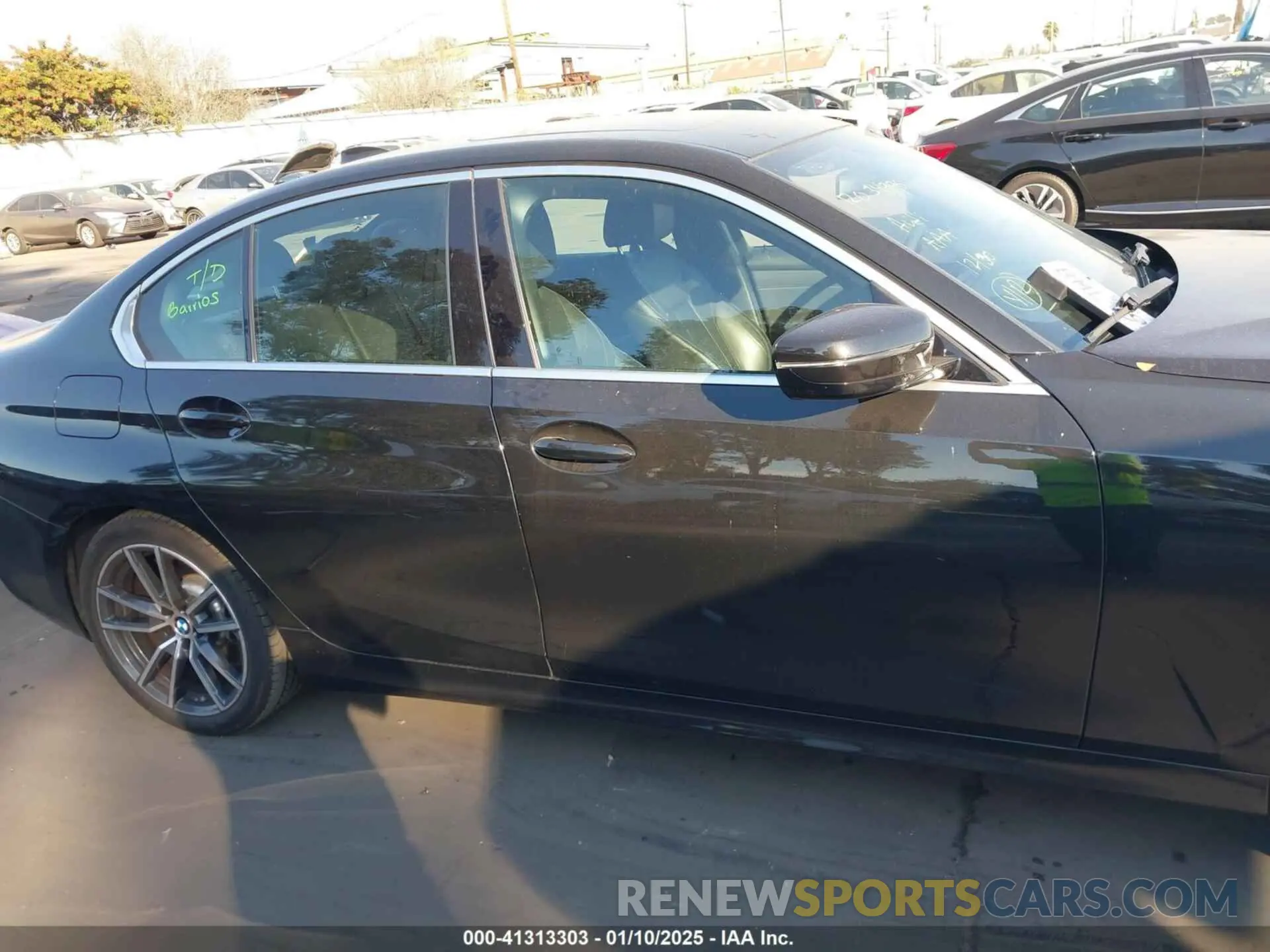 14 fotografías del automóvil dañado 3MW5R1J57K8B03367 BMW 330I 2019