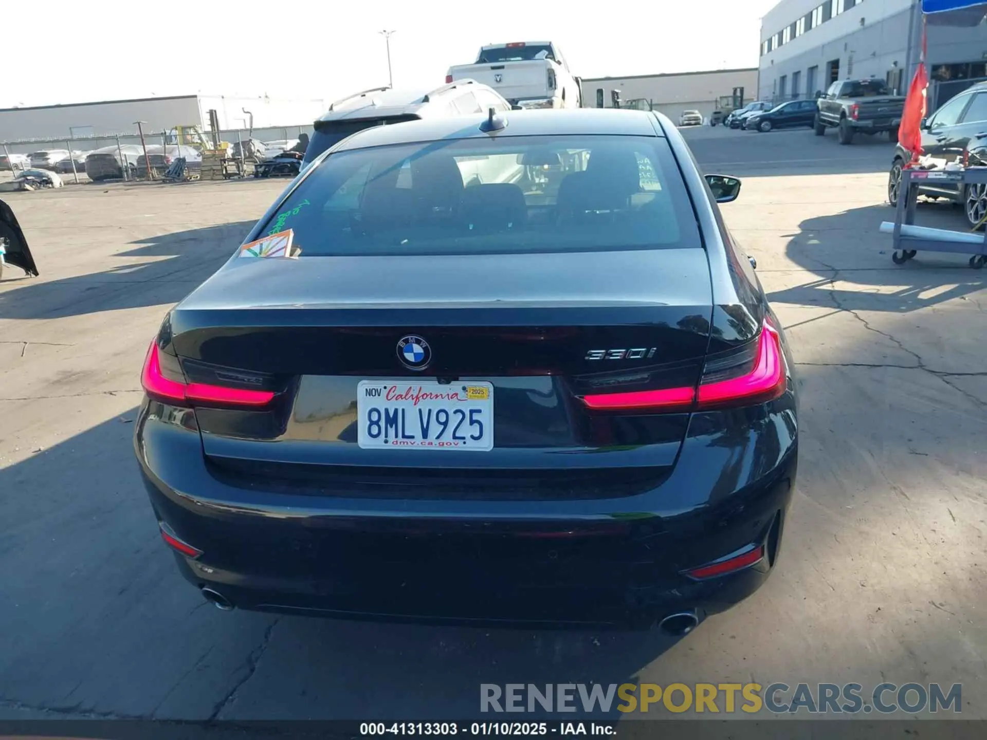 17 fotografías del automóvil dañado 3MW5R1J57K8B03367 BMW 330I 2019