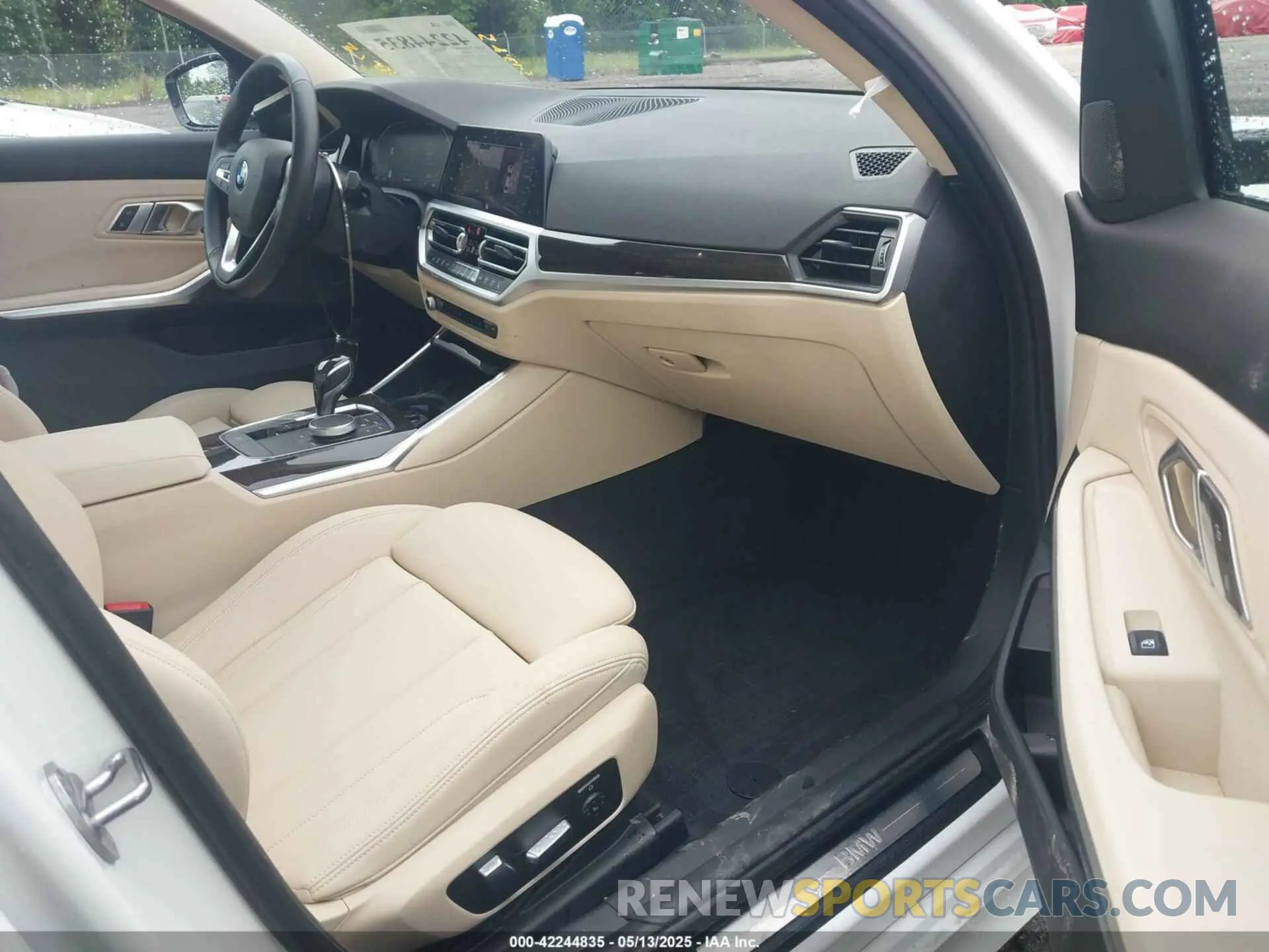 5 fotografías del automóvil dañado 3MW5R1J58K8A03729 BMW 330I 2019