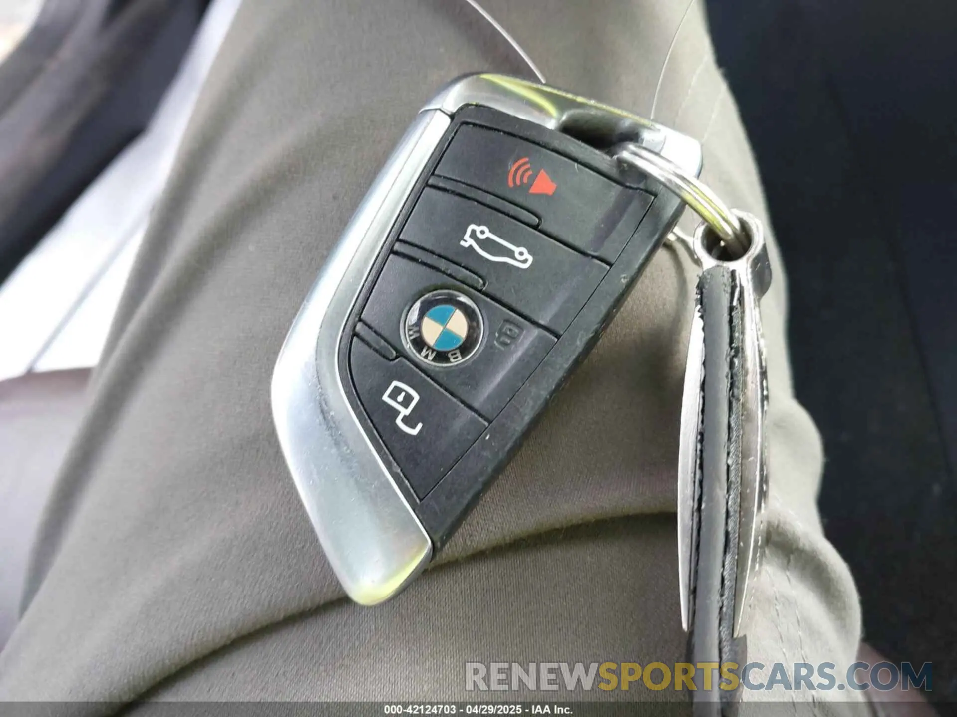 11 fotografías del automóvil dañado 3MW5R7J51K8A05356 BMW 330I 2019