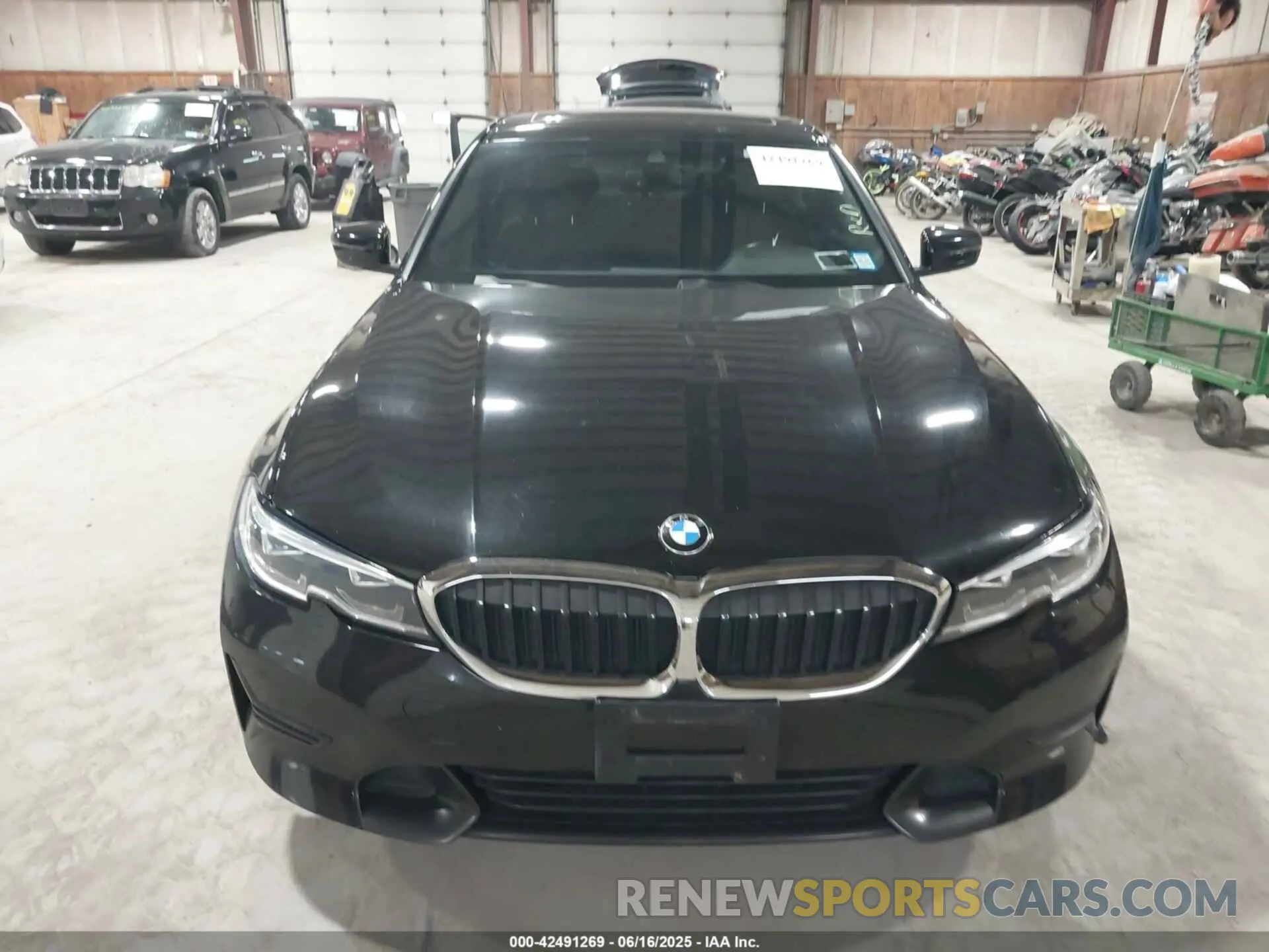 12 fotografías del automóvil dañado 3MW5R7J54K8B00283 BMW 330I 2019