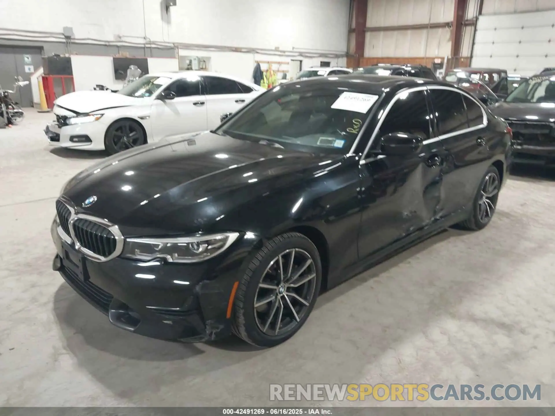 2 fotografías del automóvil dañado 3MW5R7J54K8B00283 BMW 330I 2019