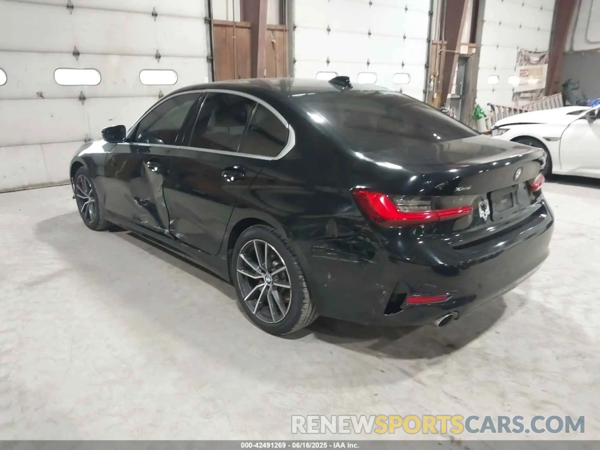 3 fotografías del automóvil dañado 3MW5R7J54K8B00283 BMW 330I 2019