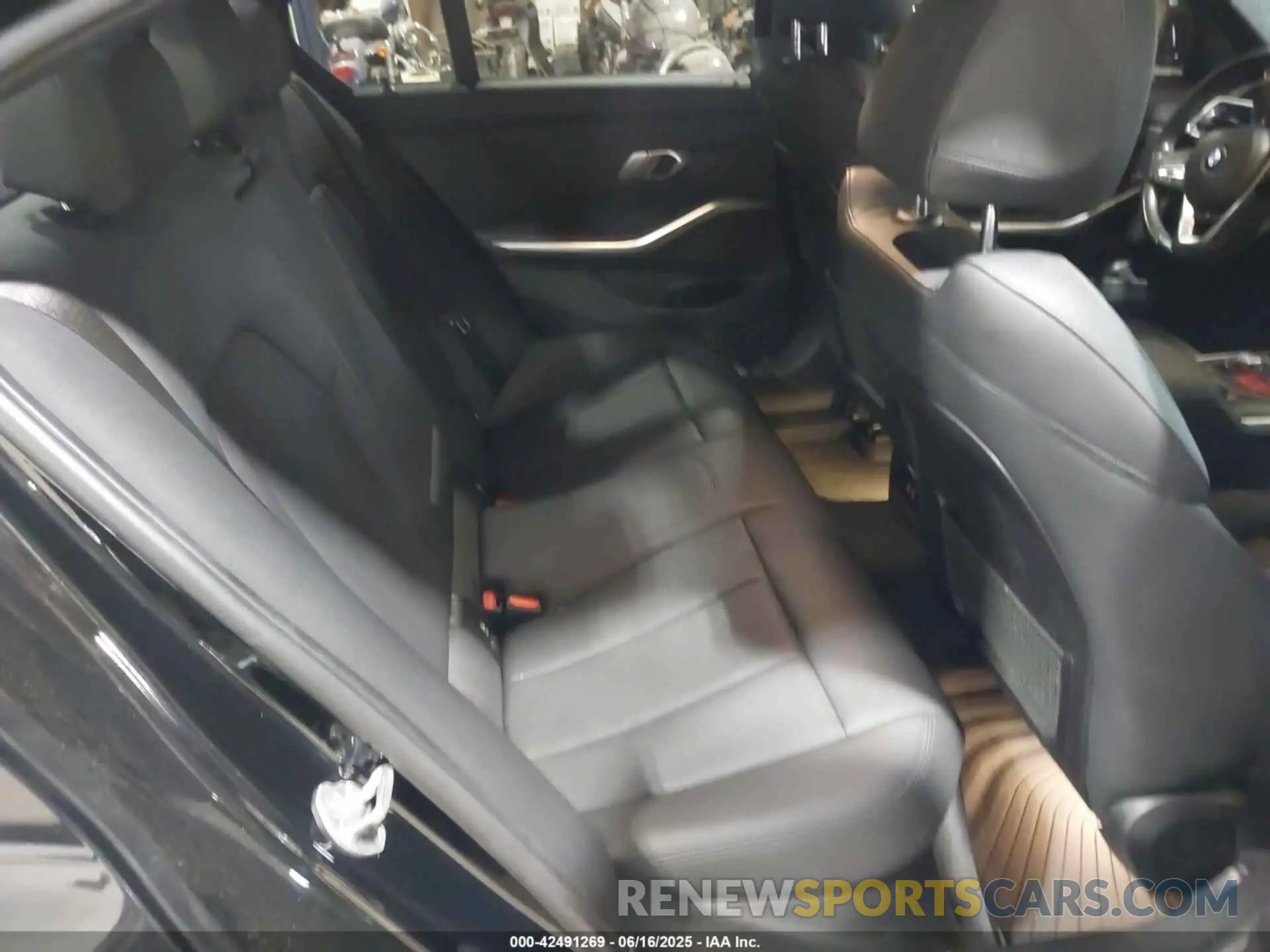 8 fotografías del automóvil dañado 3MW5R7J54K8B00283 BMW 330I 2019