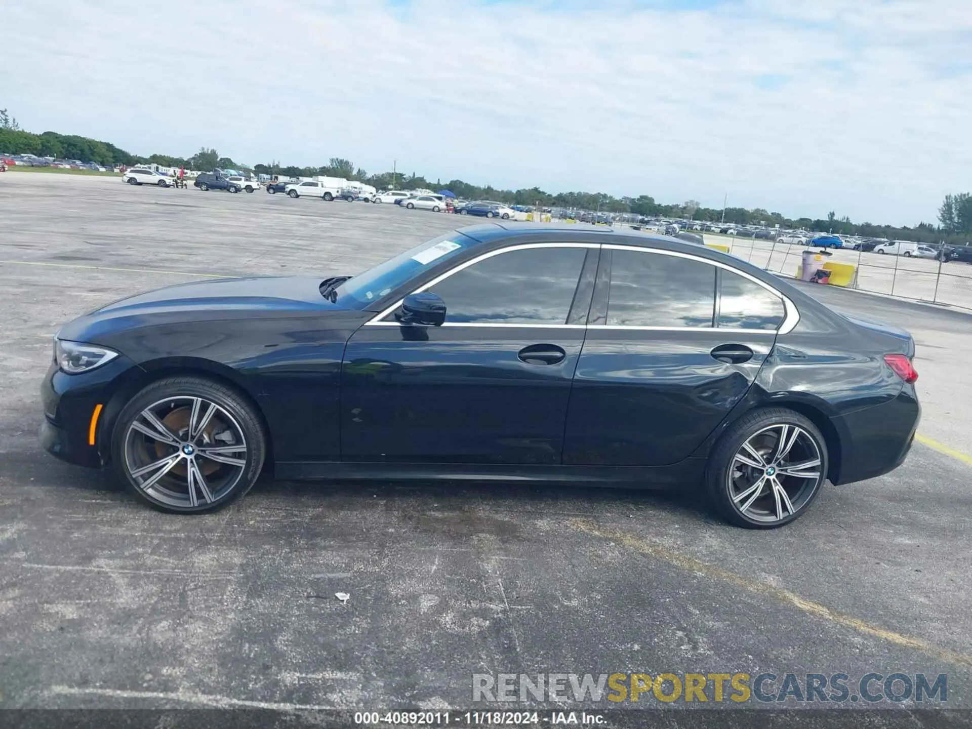 14 fotografías del automóvil dañado WBA5R1C50KAK11055 BMW 330I 2019