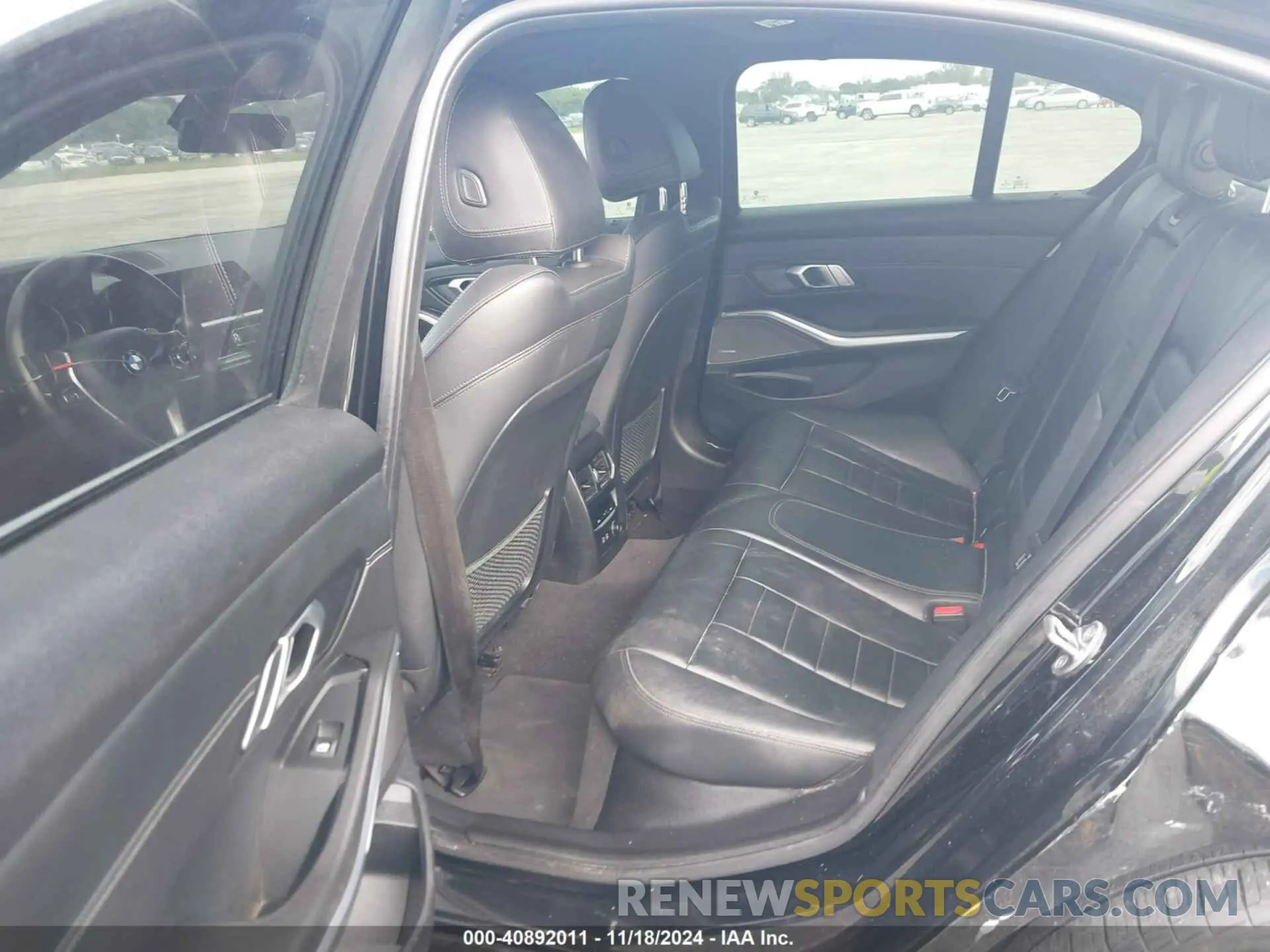 8 fotografías del automóvil dañado WBA5R1C50KAK11055 BMW 330I 2019