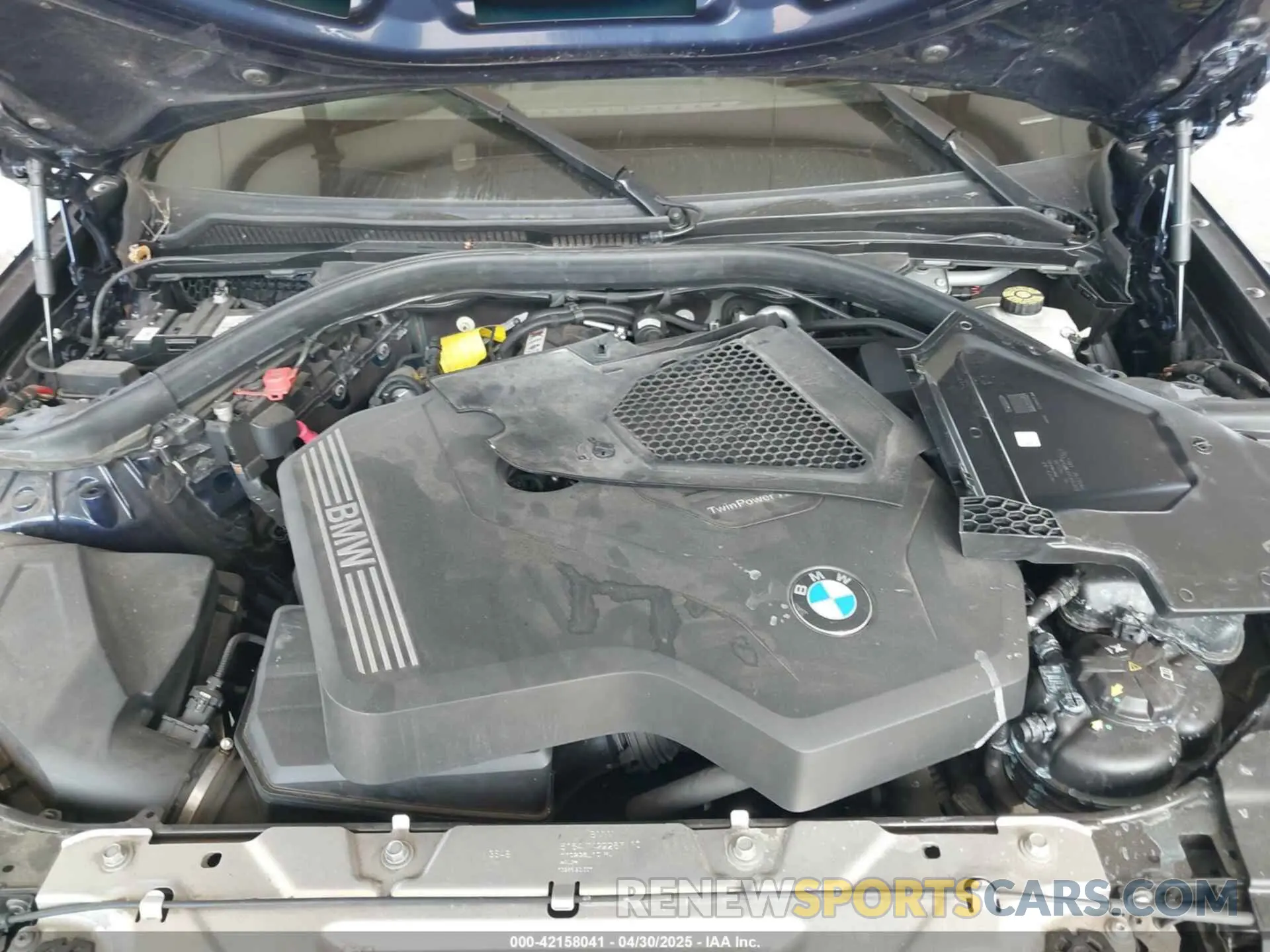 10 fotografías del automóvil dañado WBA5R1C51KAJ99658 BMW 330I 2019