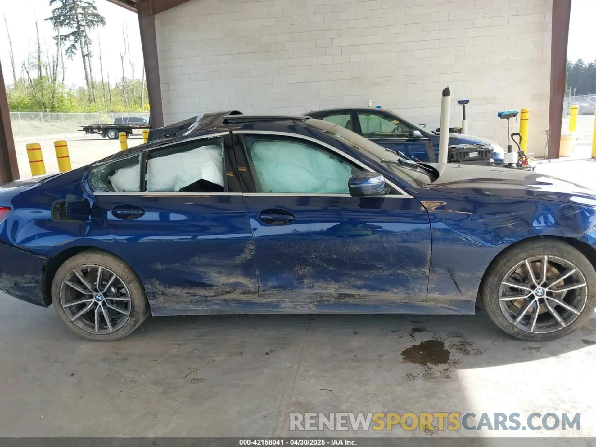 12 fotografías del automóvil dañado WBA5R1C51KAJ99658 BMW 330I 2019
