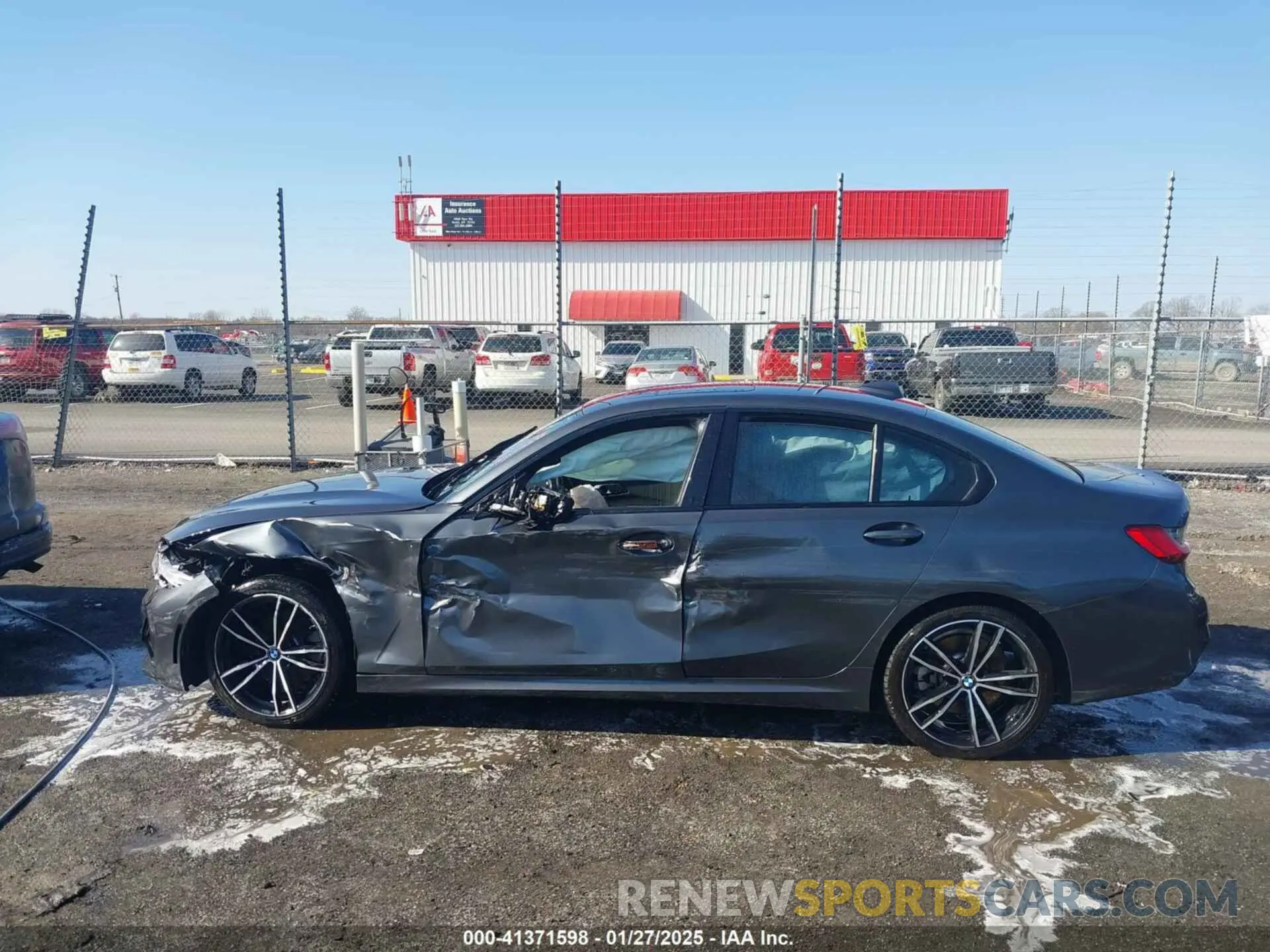 14 fotografías del automóvil dañado WBA5R1C51KAK07628 BMW 330I 2019