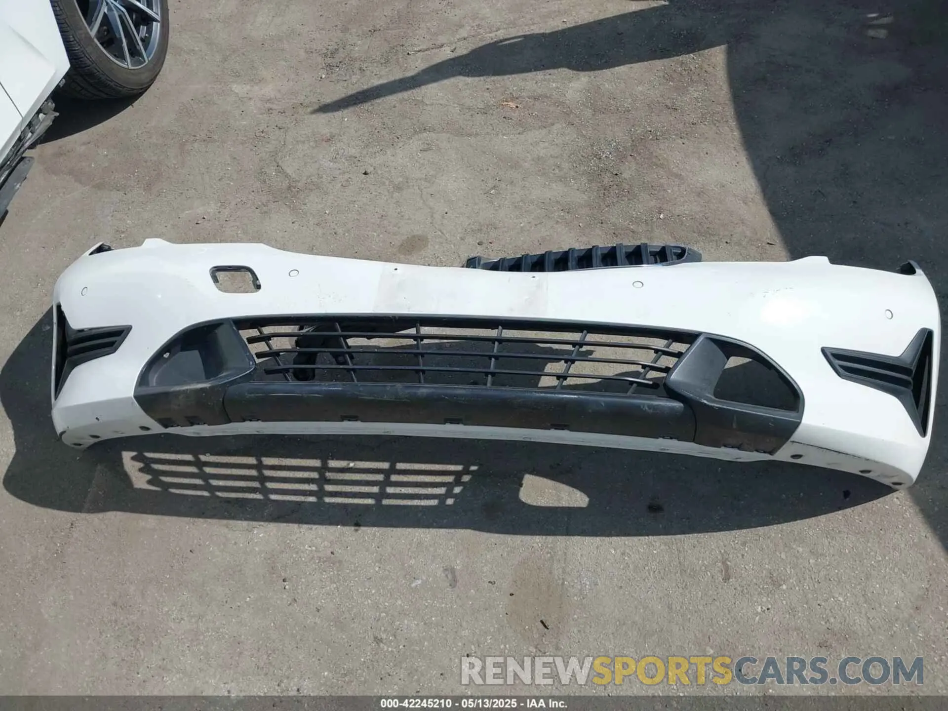 12 fotografías del automóvil dañado WBA5R1C53KAJ99922 BMW 330I 2019