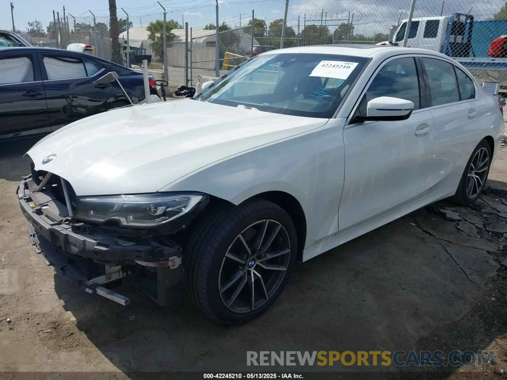 2 fotografías del automóvil dañado WBA5R1C53KAJ99922 BMW 330I 2019