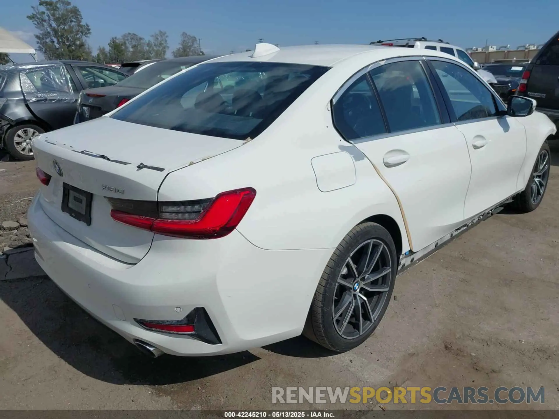 4 fotografías del automóvil dañado WBA5R1C53KAJ99922 BMW 330I 2019