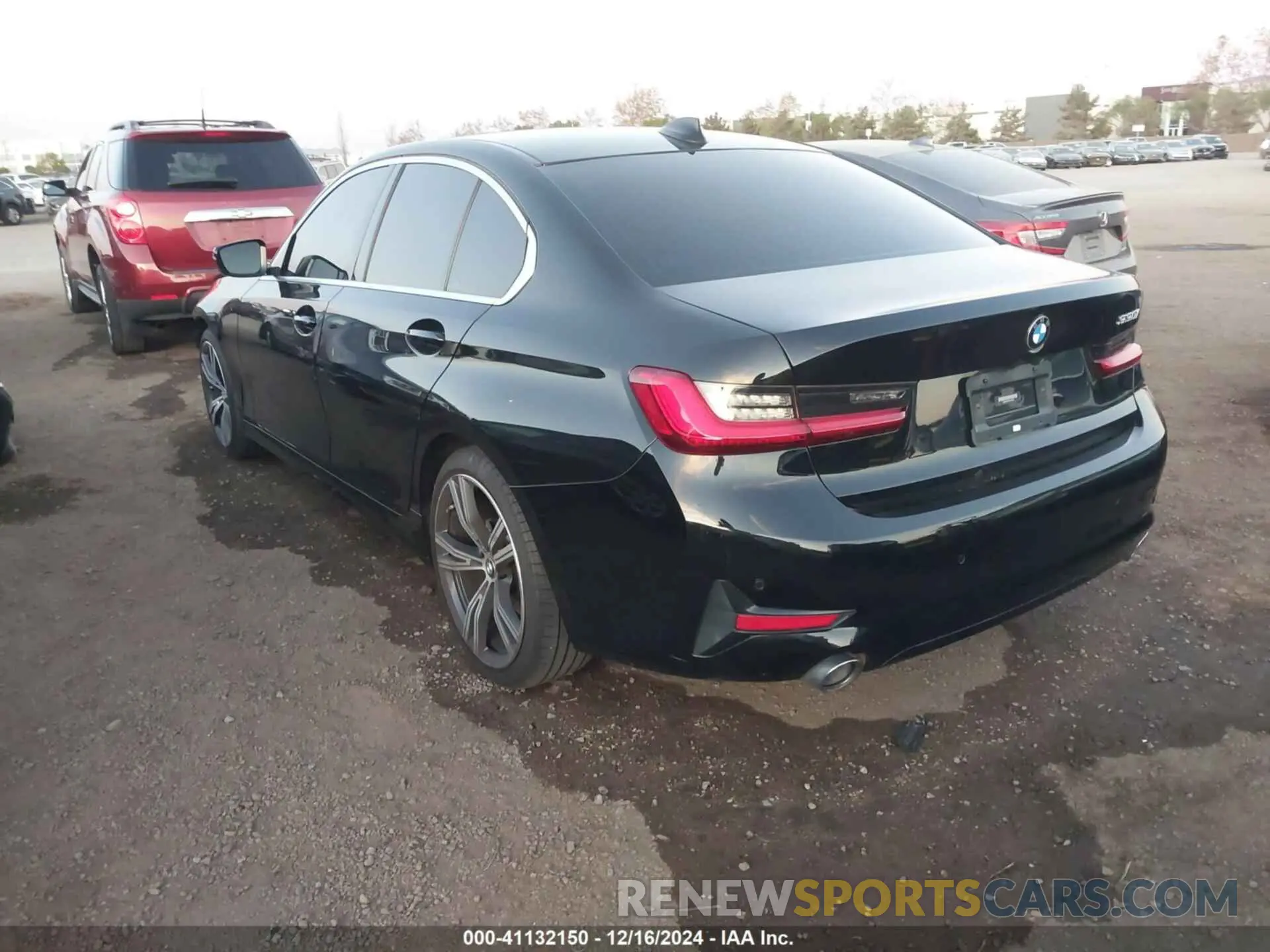 3 fotografías del automóvil dañado WBA5R1C53KAK09705 BMW 330I 2019