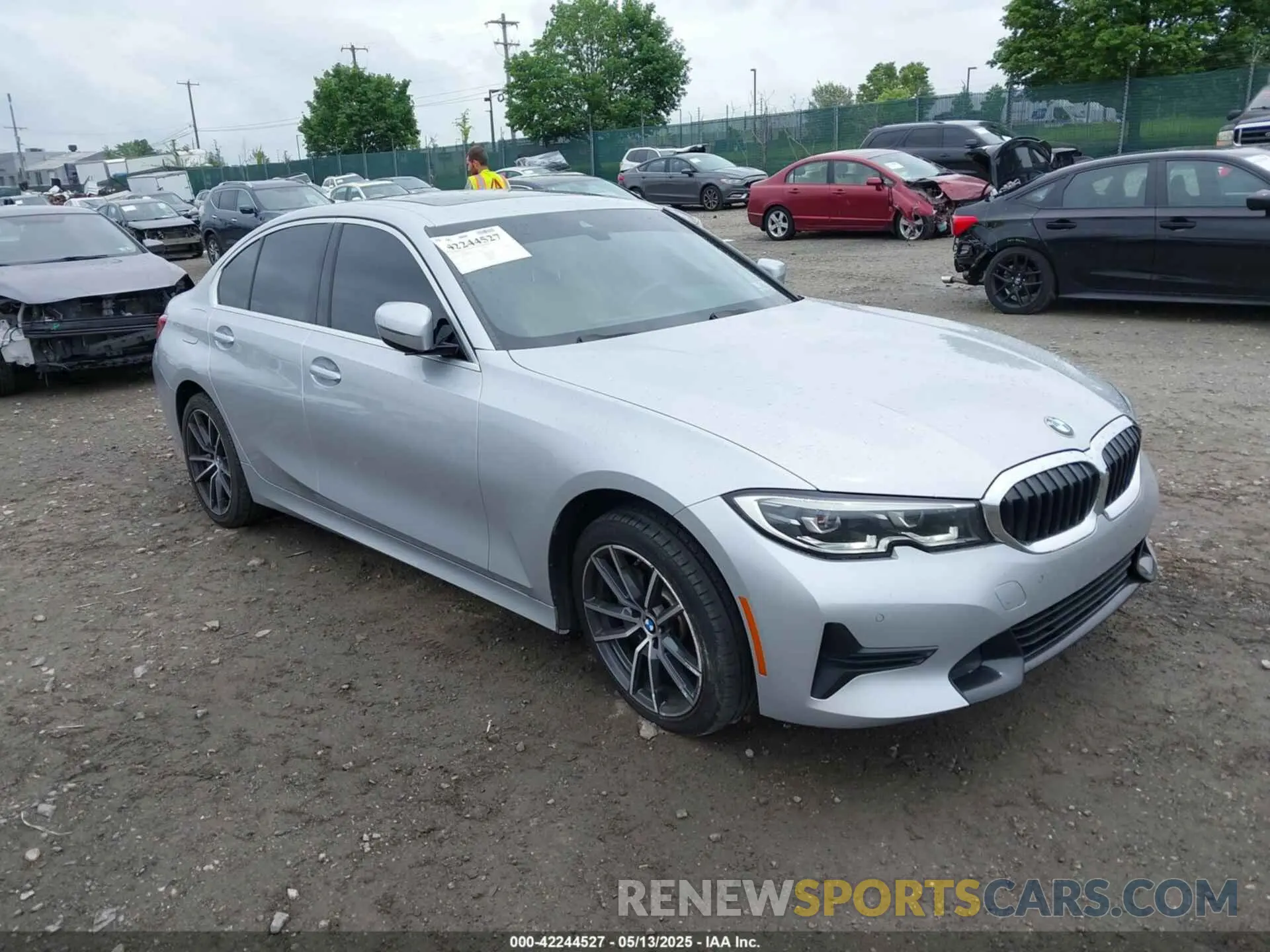 1 fotografías del automóvil dañado WBA5R1C54KAK10233 BMW 330I 2019