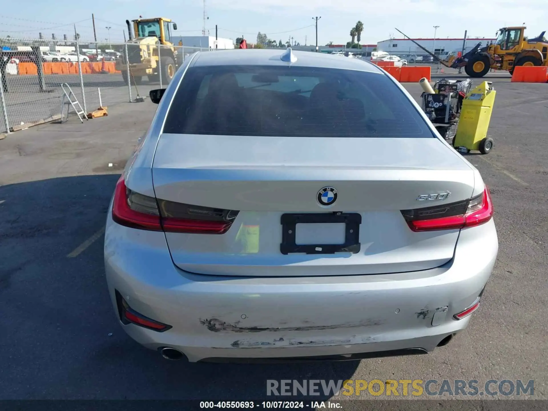 16 fotografías del automóvil dañado WBA5R1C55KAK09785 BMW 330I 2019