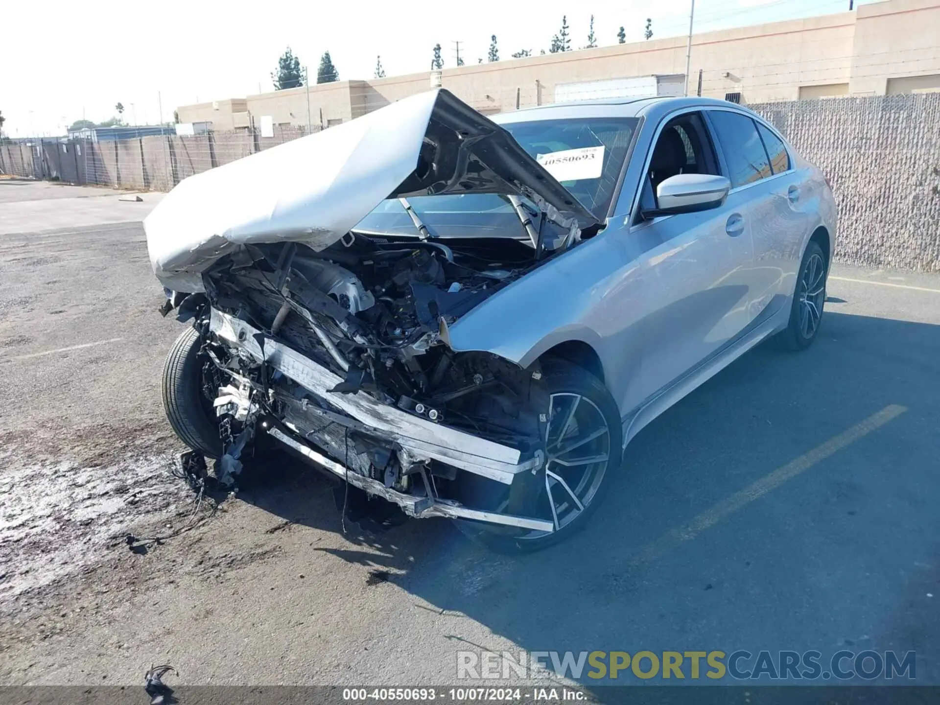2 fotografías del automóvil dañado WBA5R1C55KAK09785 BMW 330I 2019