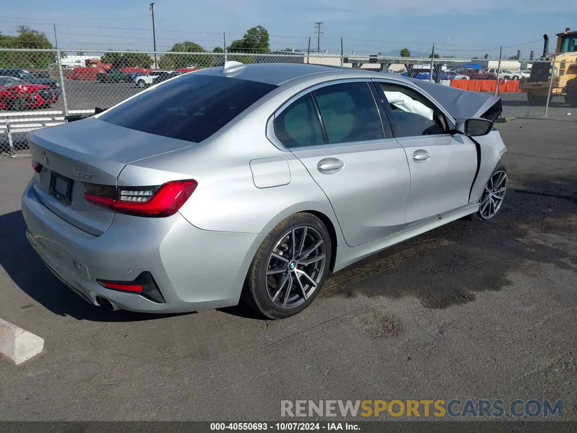 4 fotografías del automóvil dañado WBA5R1C55KAK09785 BMW 330I 2019