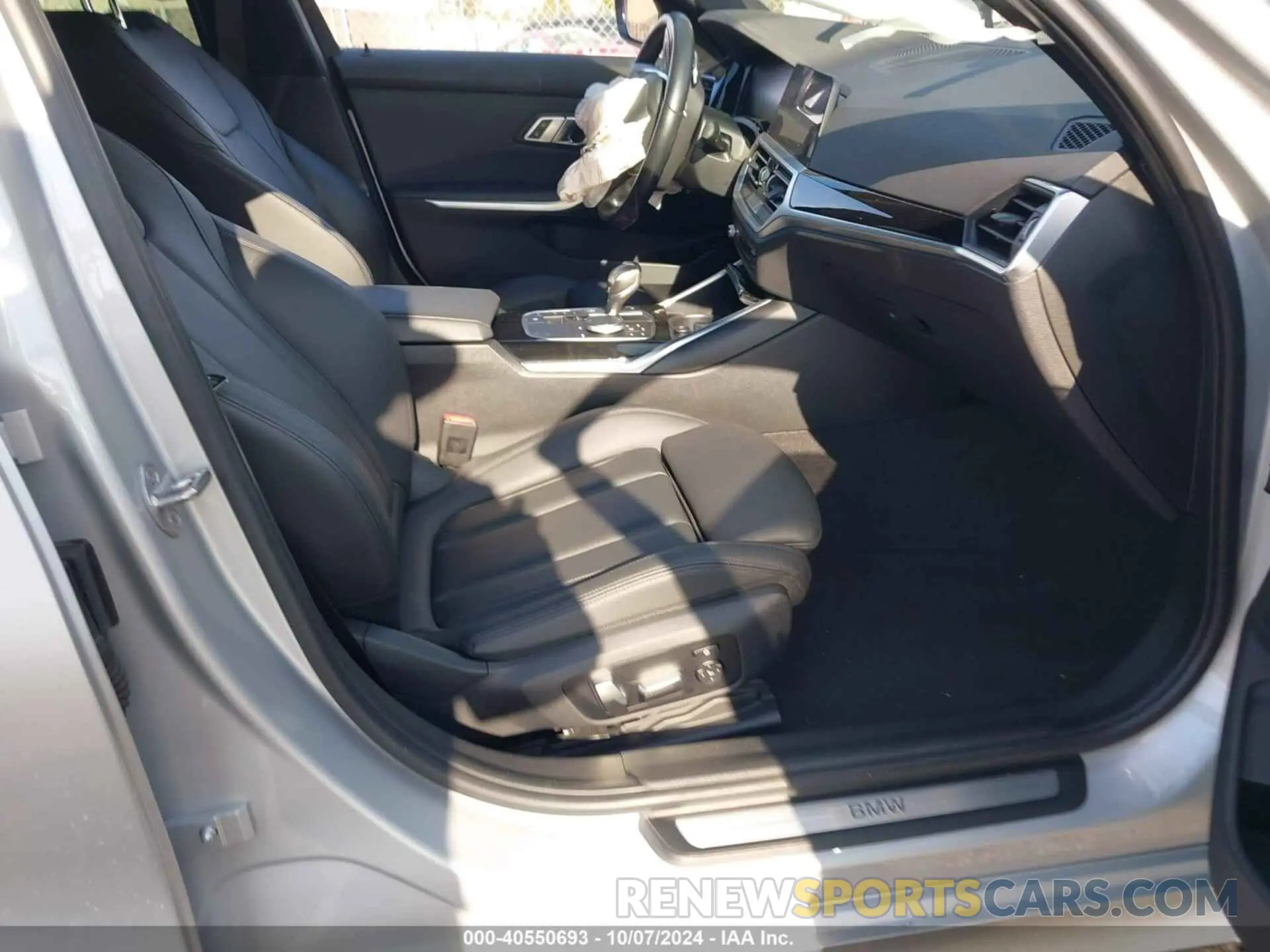 5 fotografías del automóvil dañado WBA5R1C55KAK09785 BMW 330I 2019