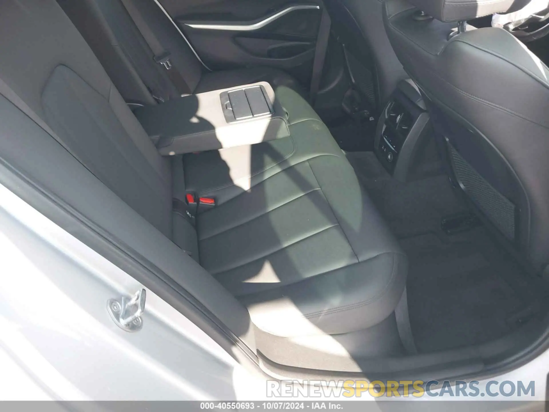 8 fotografías del automóvil dañado WBA5R1C55KAK09785 BMW 330I 2019