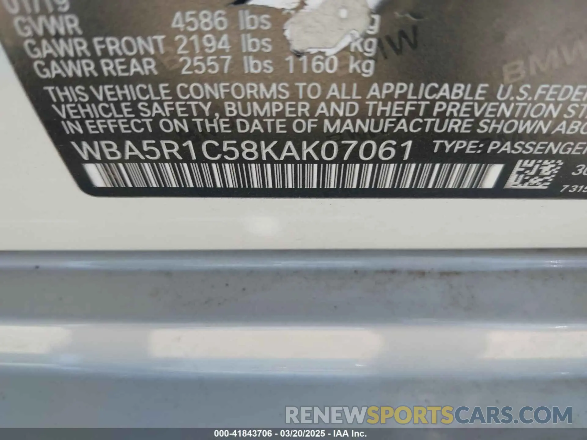 9 fotografías del automóvil dañado WBA5R1C58KAK07061 BMW 330I 2019