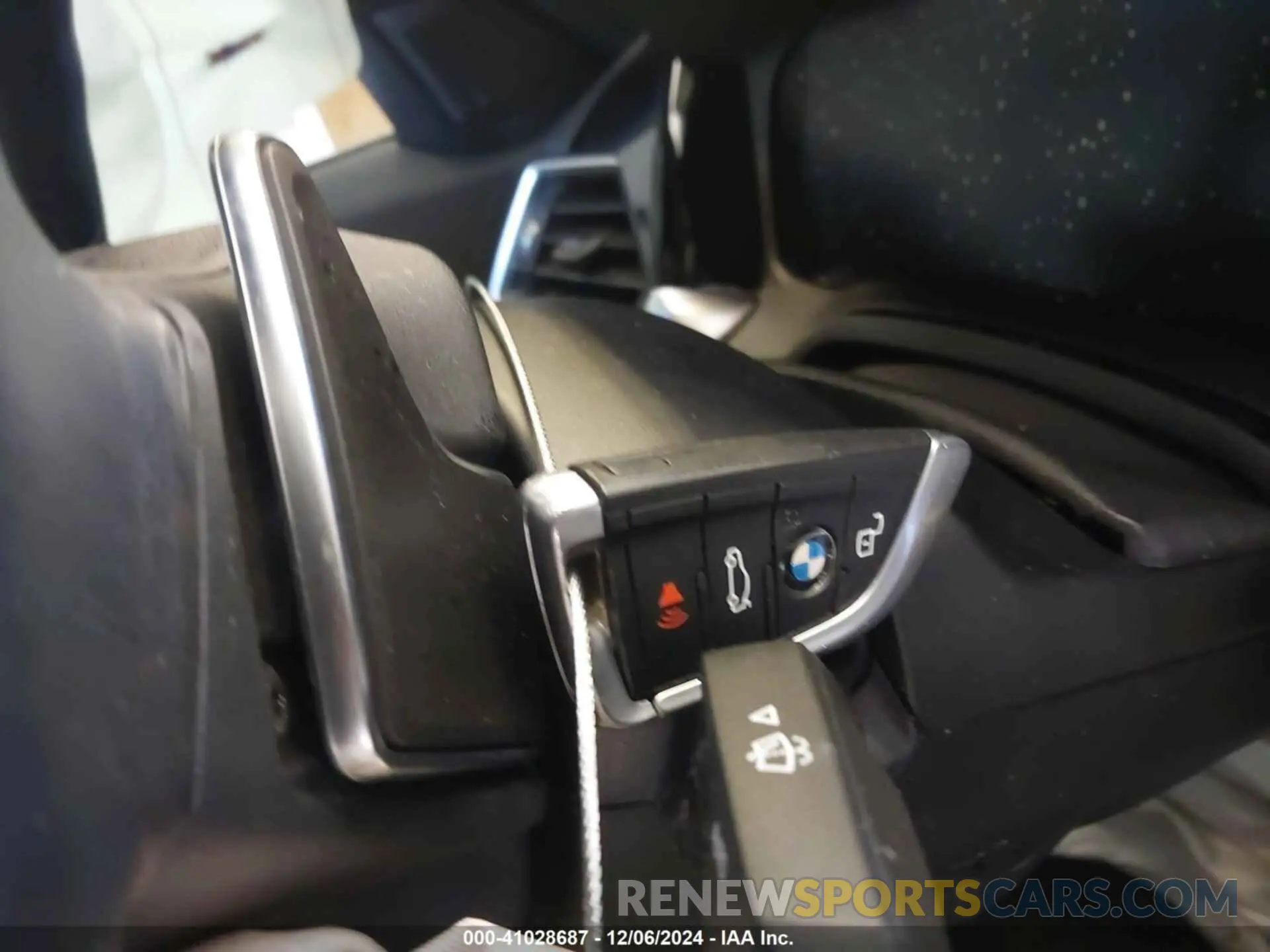 11 fotografías del automóvil dañado WBA5R1C59KAK08803 BMW 330I 2019