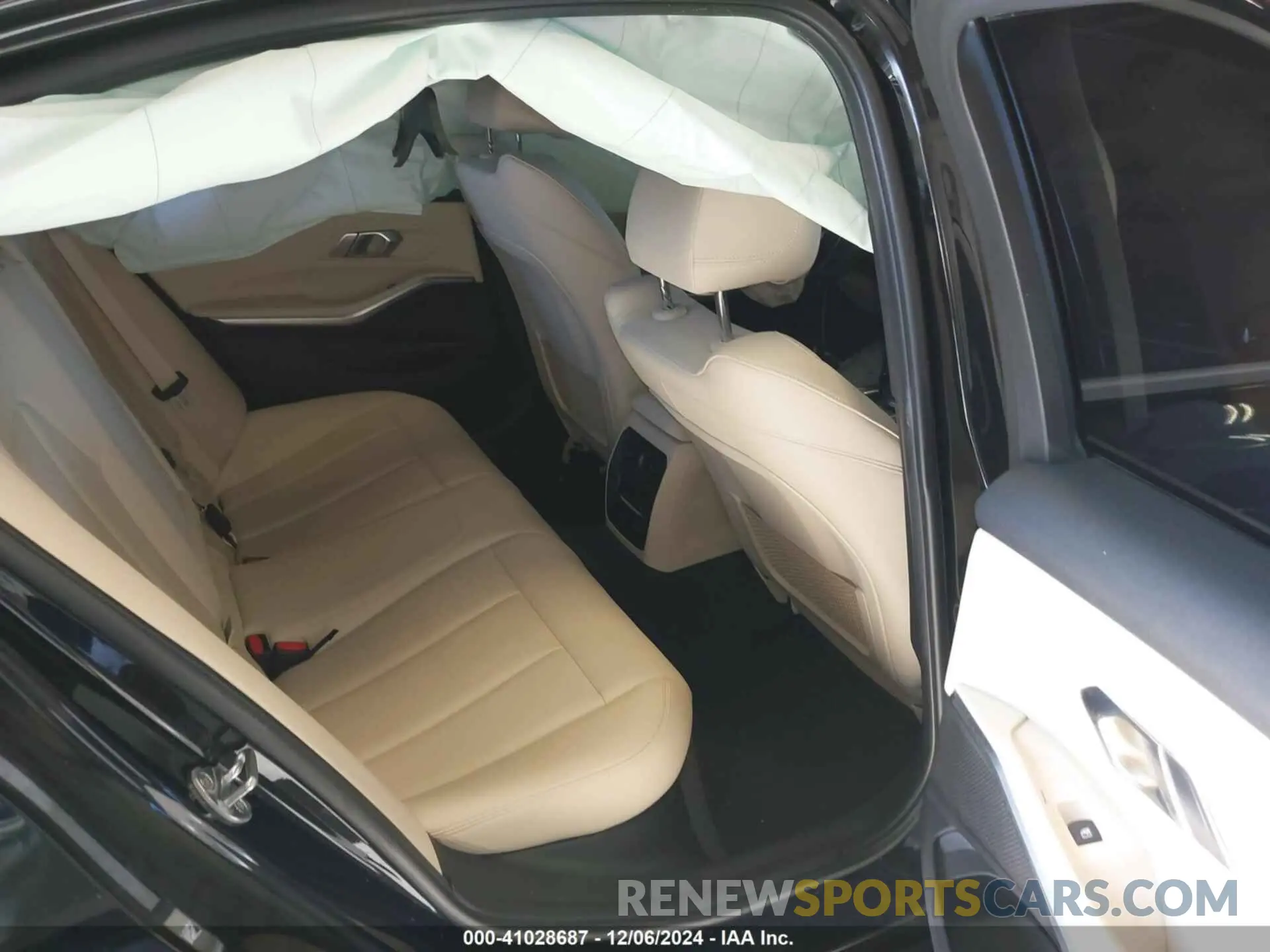 8 fotografías del automóvil dañado WBA5R1C59KAK08803 BMW 330I 2019