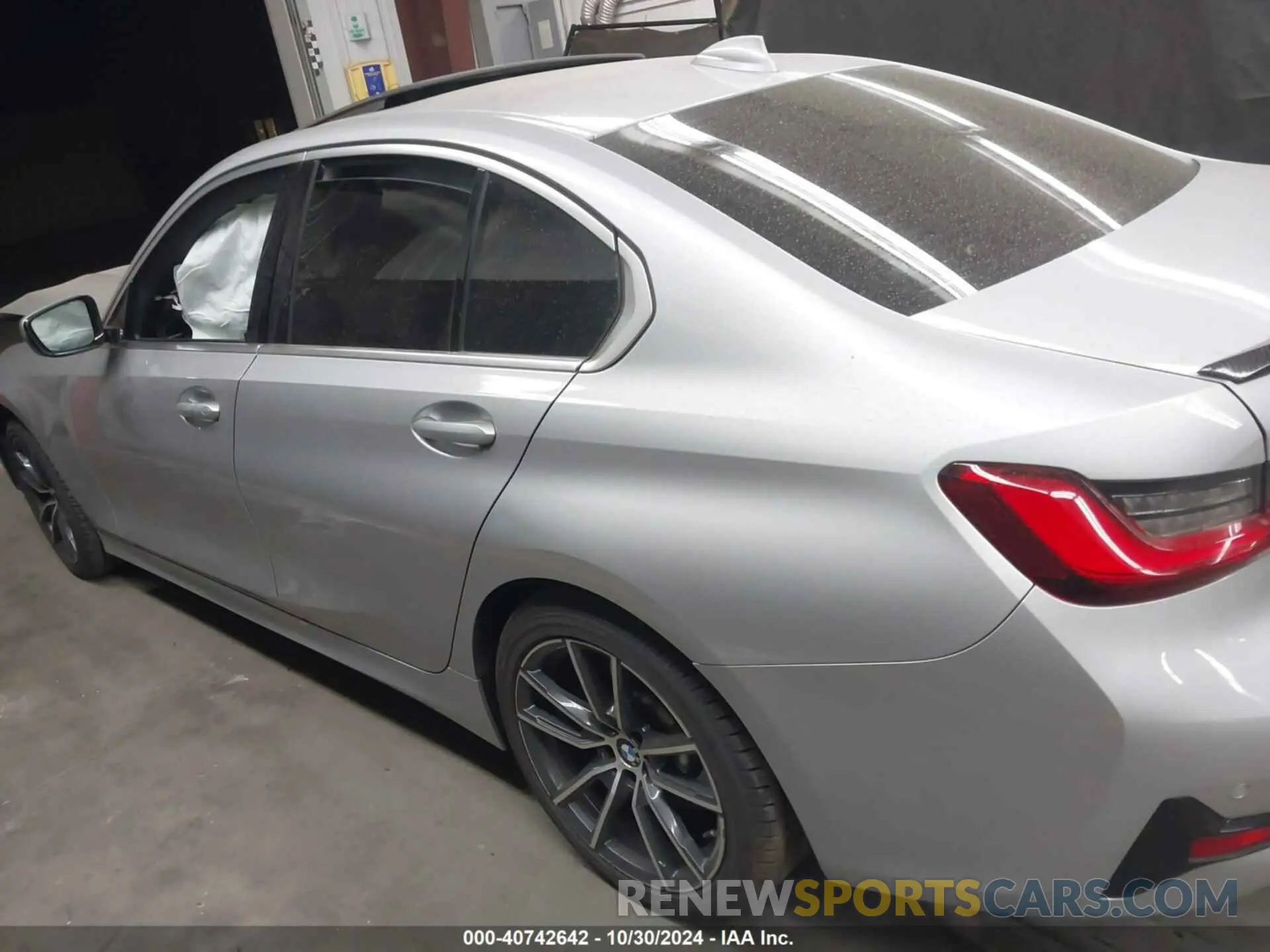 14 fotografías del automóvil dañado WBA5R1C59KAK09028 BMW 330I 2019