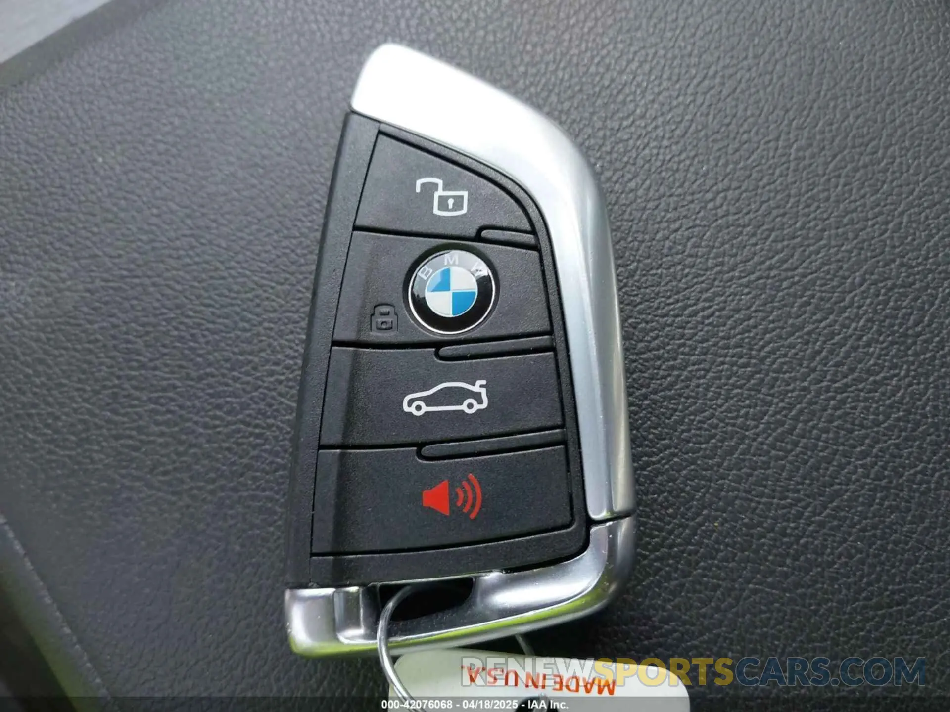 11 fotografías del automóvil dañado WBA5R1C5XKFH00567 BMW 330I 2019