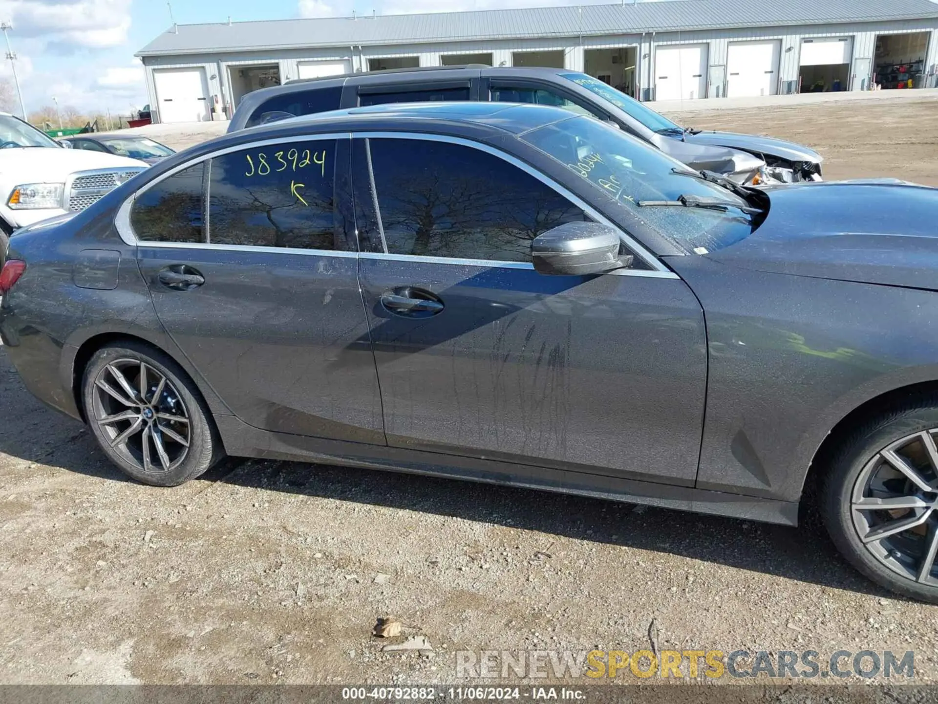 12 fotografías del automóvil dañado WBA5R7C50KAJ83924 BMW 330I 2019