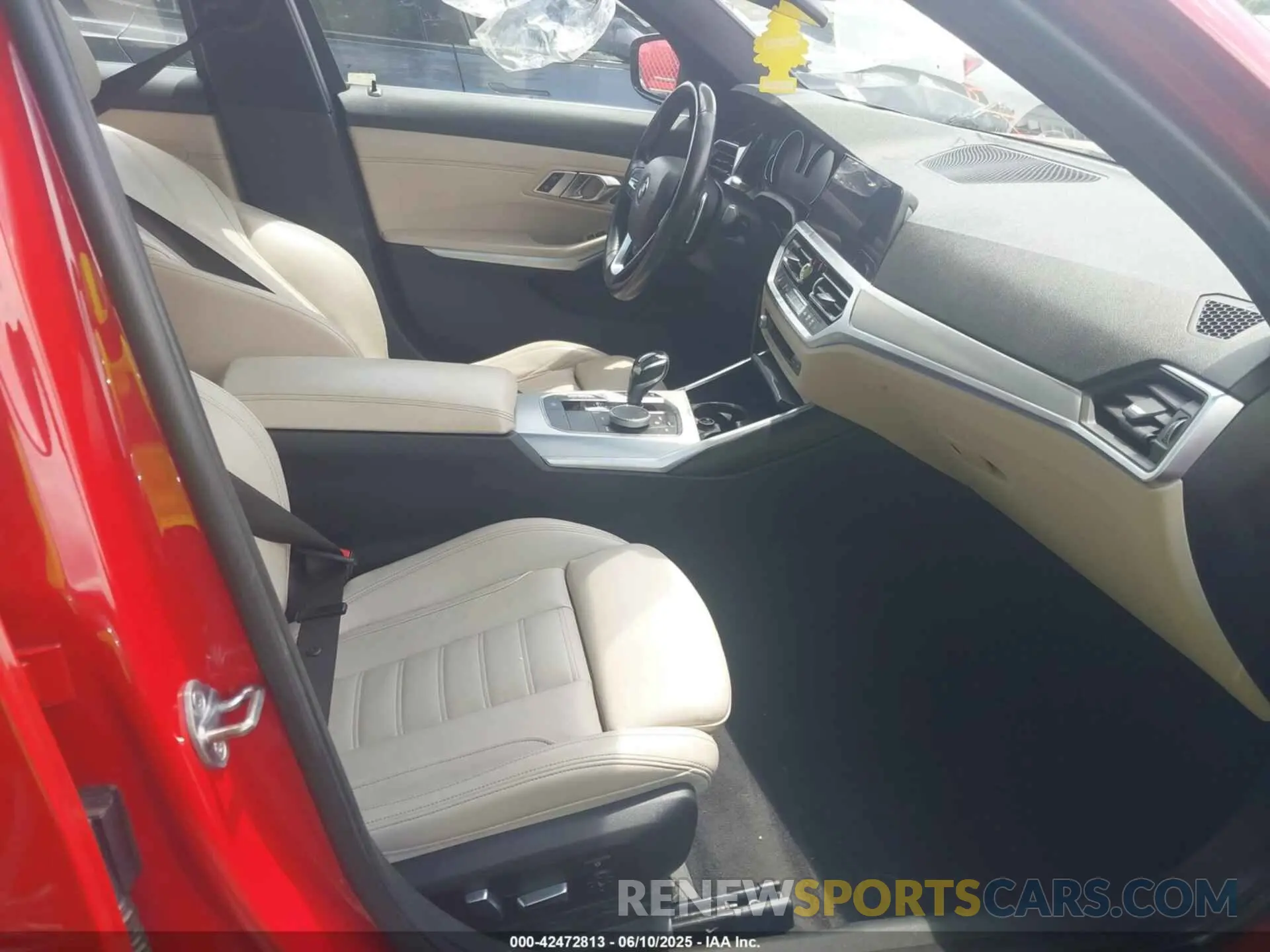 5 fotografías del automóvil dañado WBA5R7C50KAJ85253 BMW 330I 2019