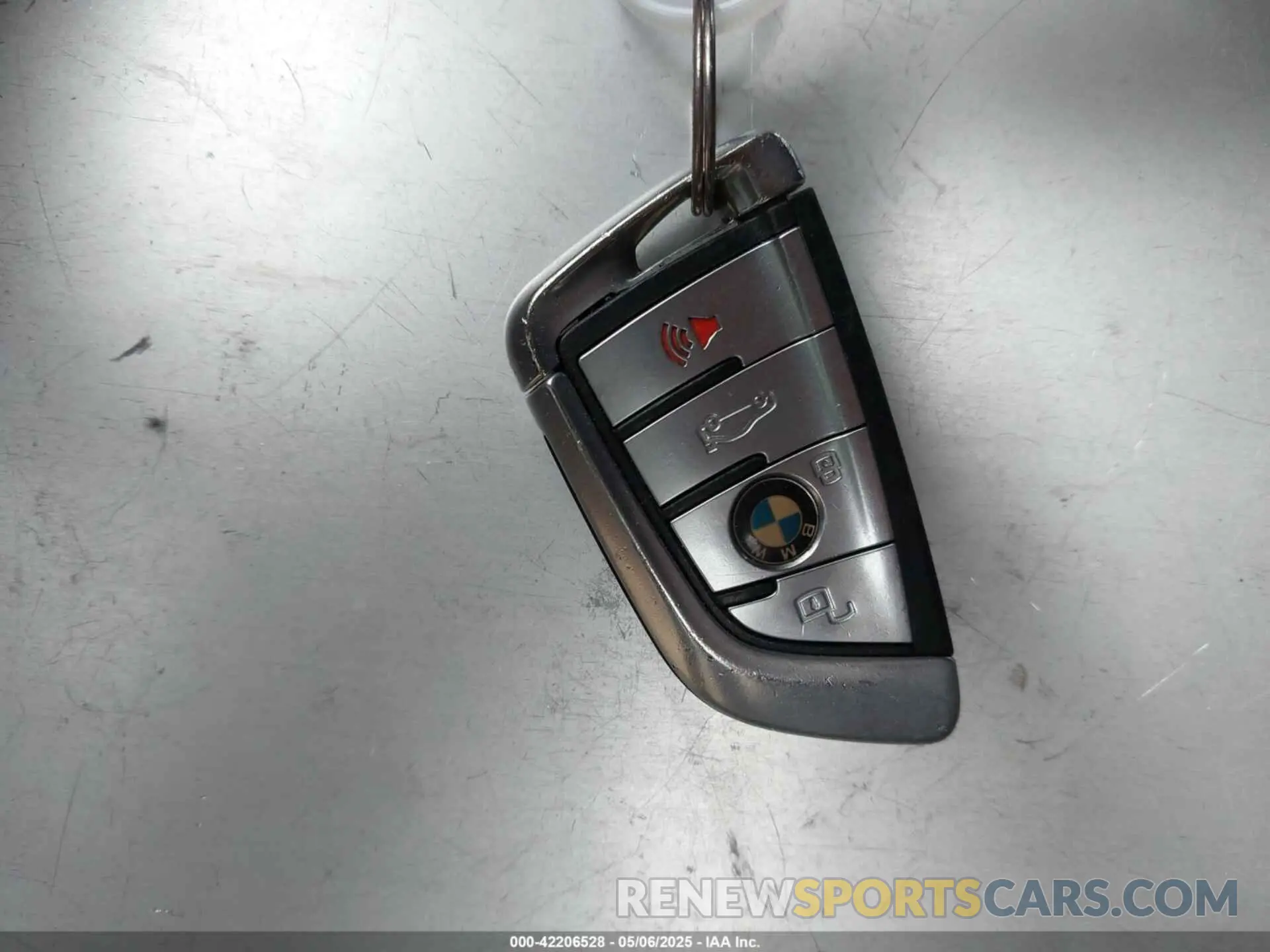 11 fotografías del automóvil dañado WBA5R7C50KFH28767 BMW 330I 2019