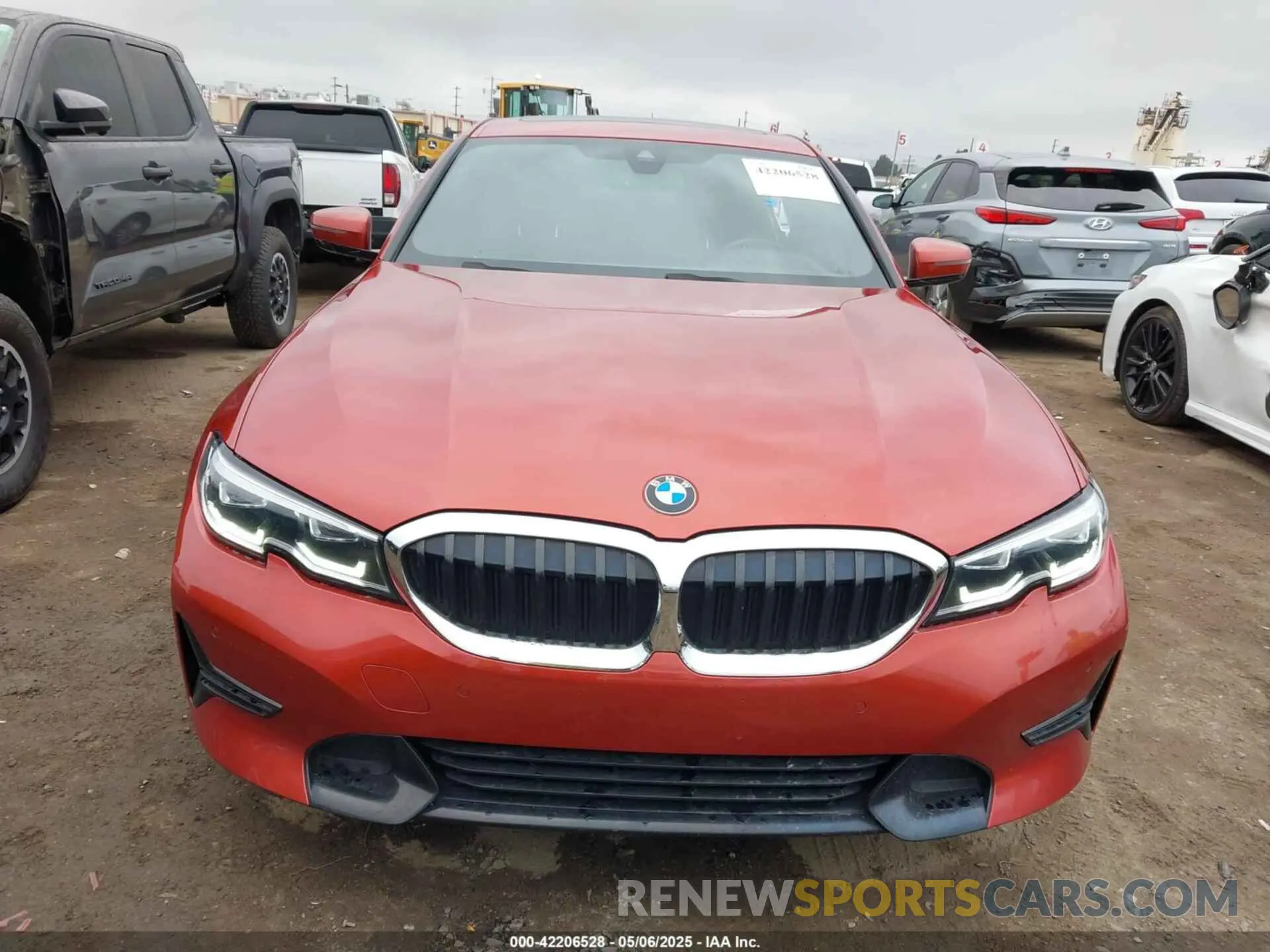 13 fotografías del automóvil dañado WBA5R7C50KFH28767 BMW 330I 2019