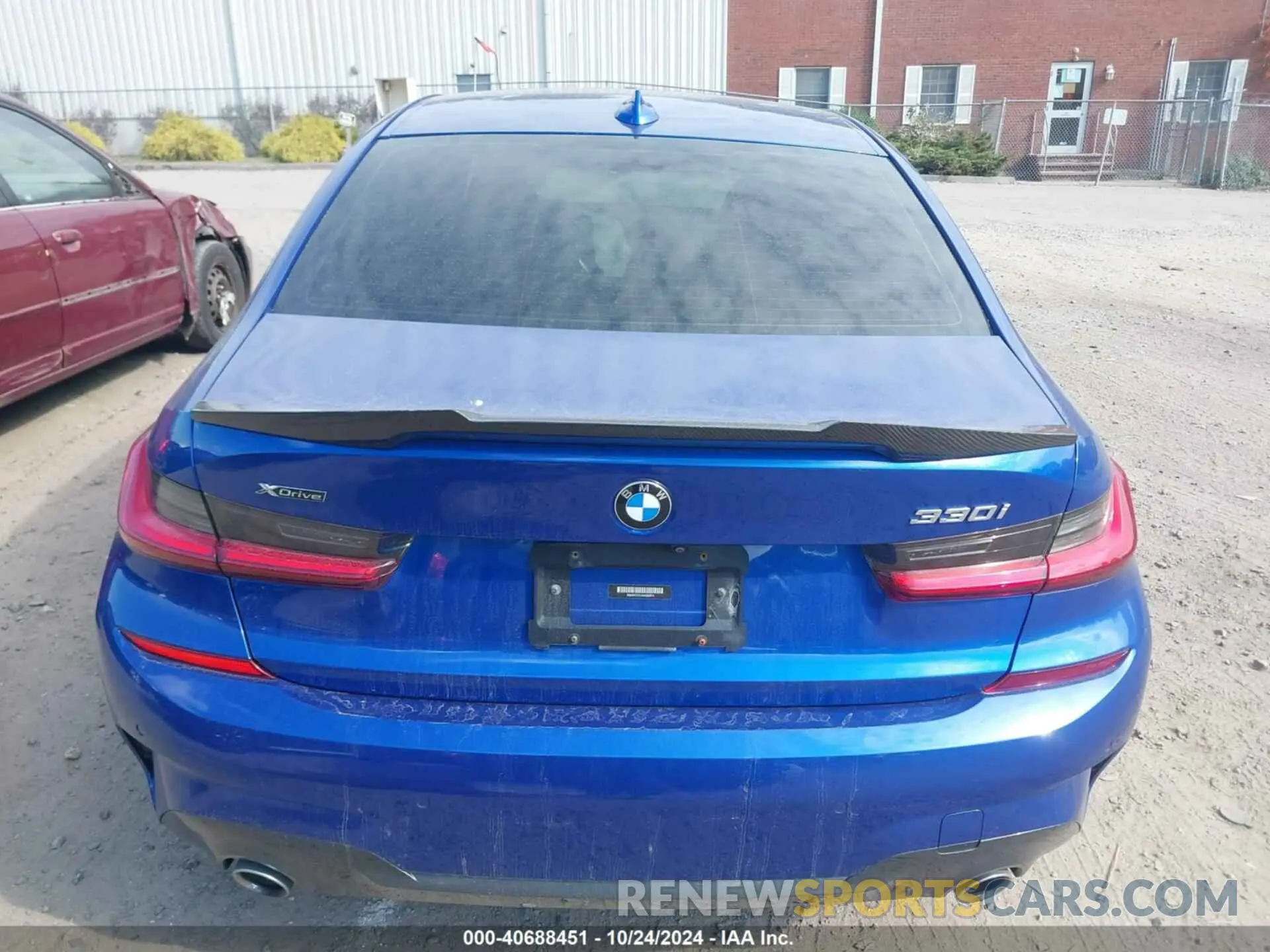 17 fotografías del automóvil dañado WBA5R7C51KAE82874 BMW 330I 2019