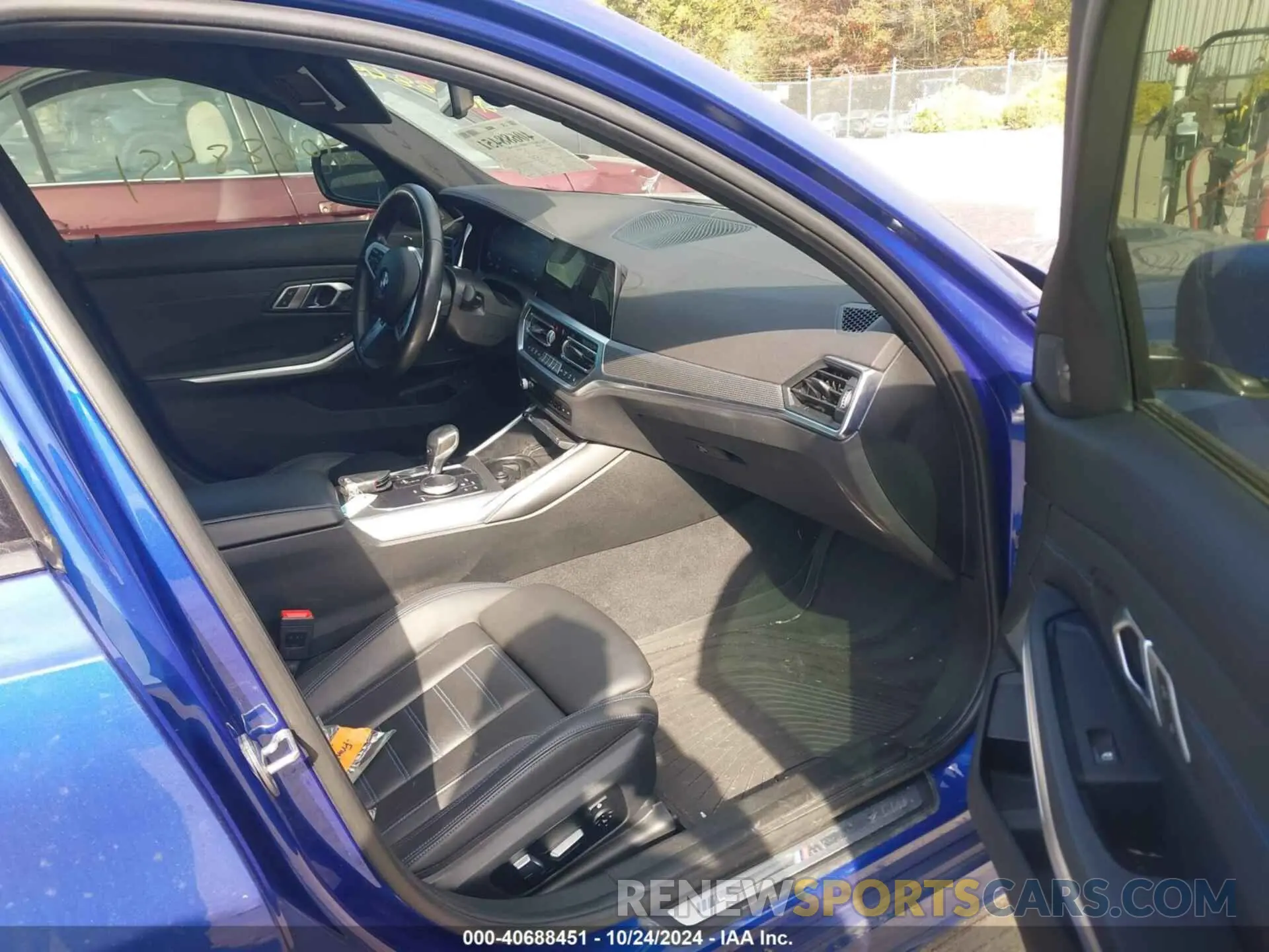 5 fotografías del automóvil dañado WBA5R7C51KAE82874 BMW 330I 2019
