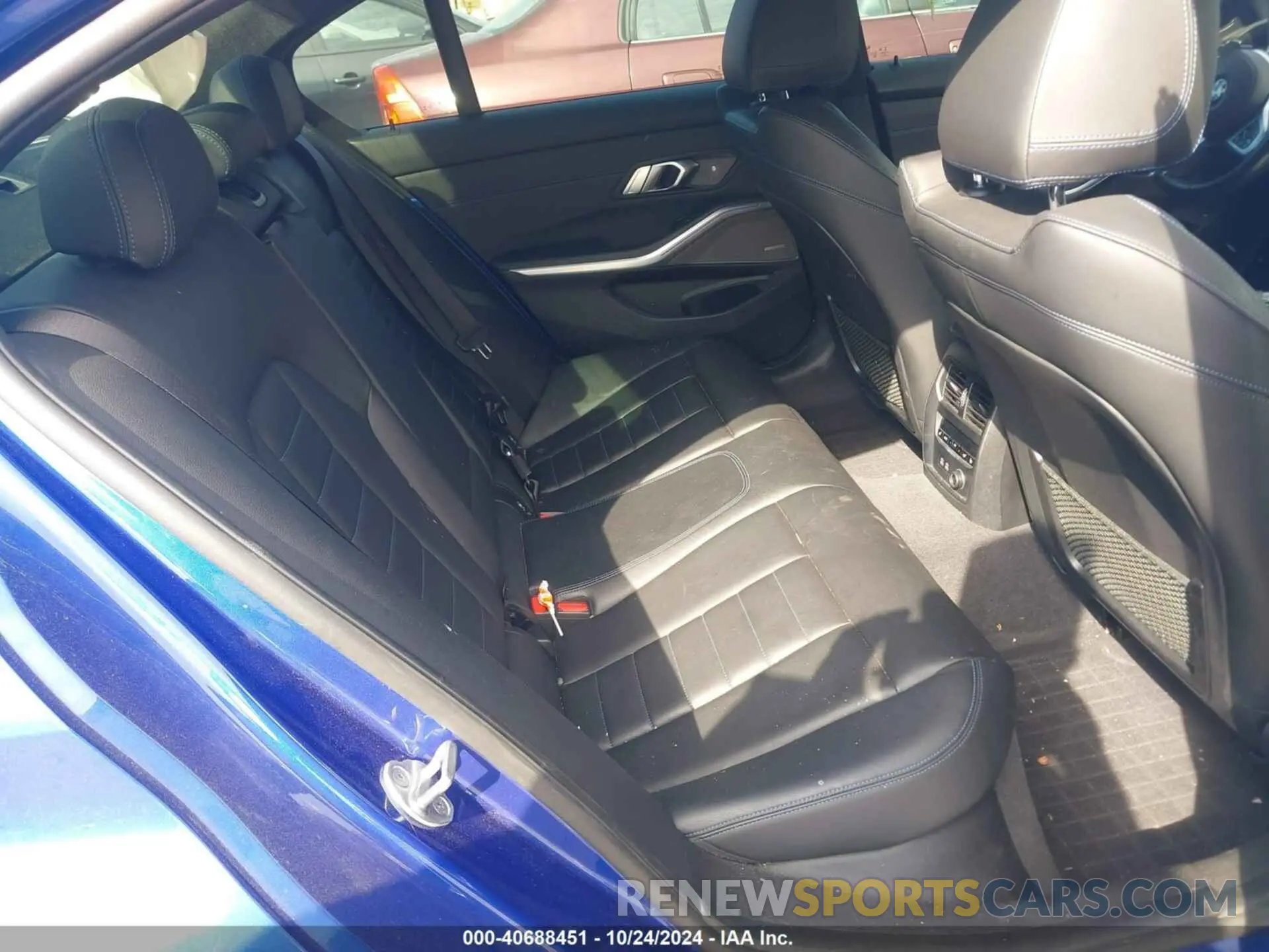 8 fotografías del automóvil dañado WBA5R7C51KAE82874 BMW 330I 2019