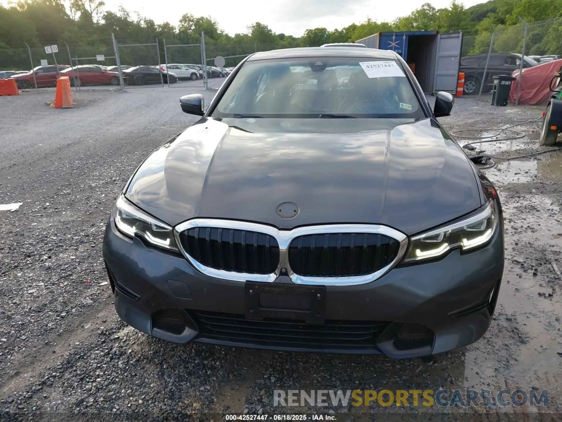 12 fotografías del automóvil dañado WBA5R7C52KAJ82421 BMW 330I 2019