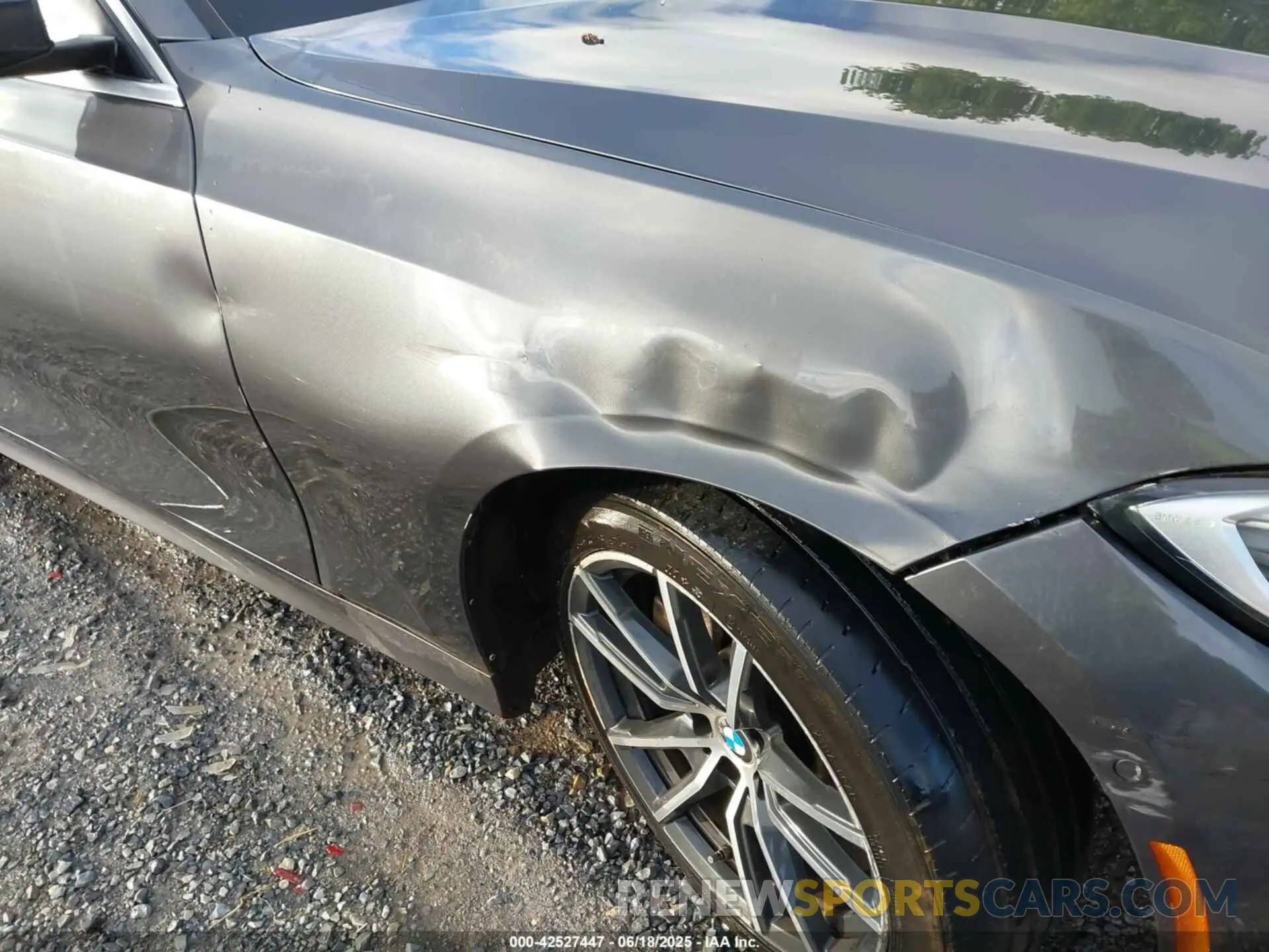 6 fotografías del automóvil dañado WBA5R7C52KAJ82421 BMW 330I 2019
