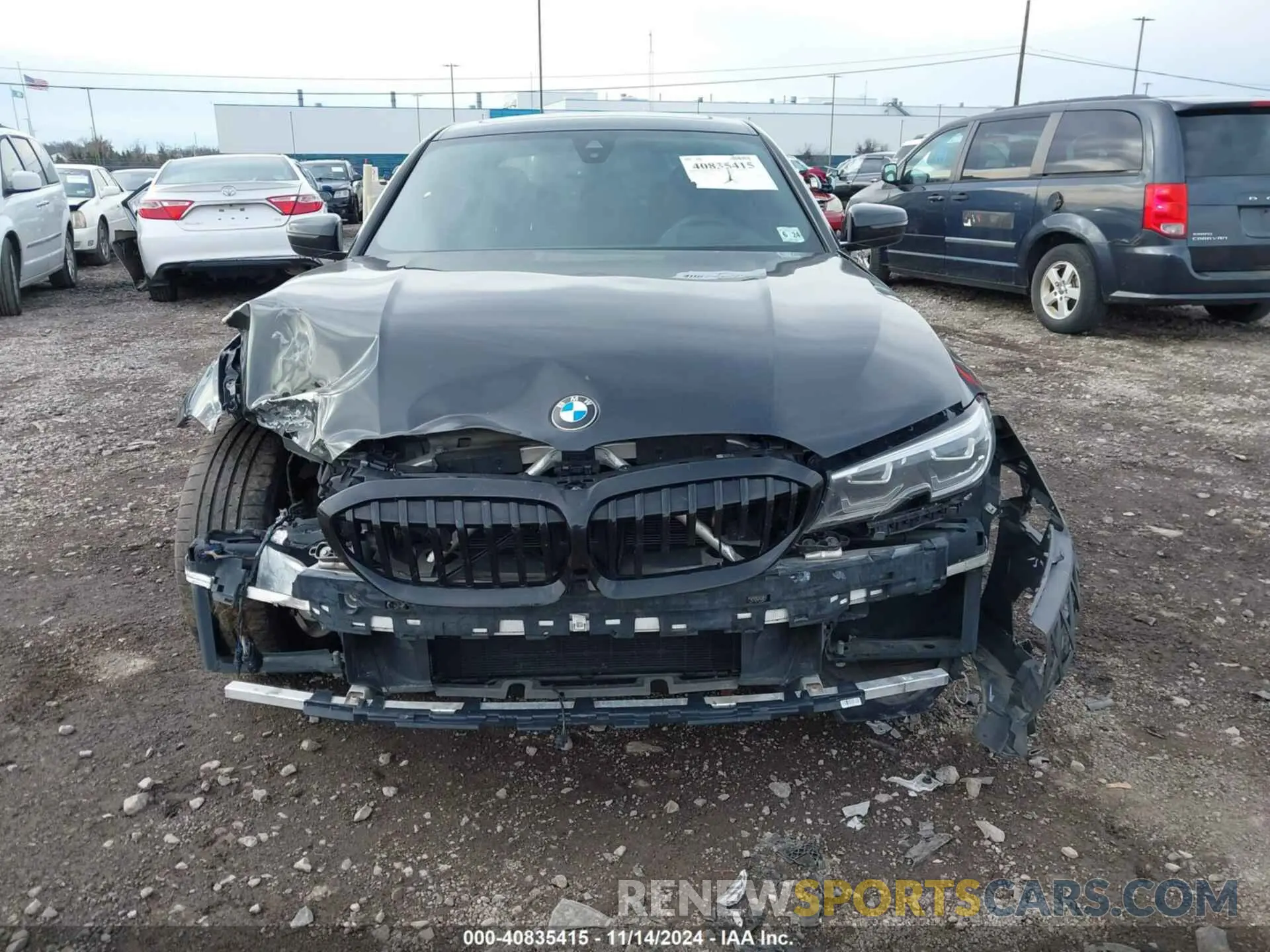 12 fotografías del automóvil dañado WBA5R7C53KFH15365 BMW 330I 2019