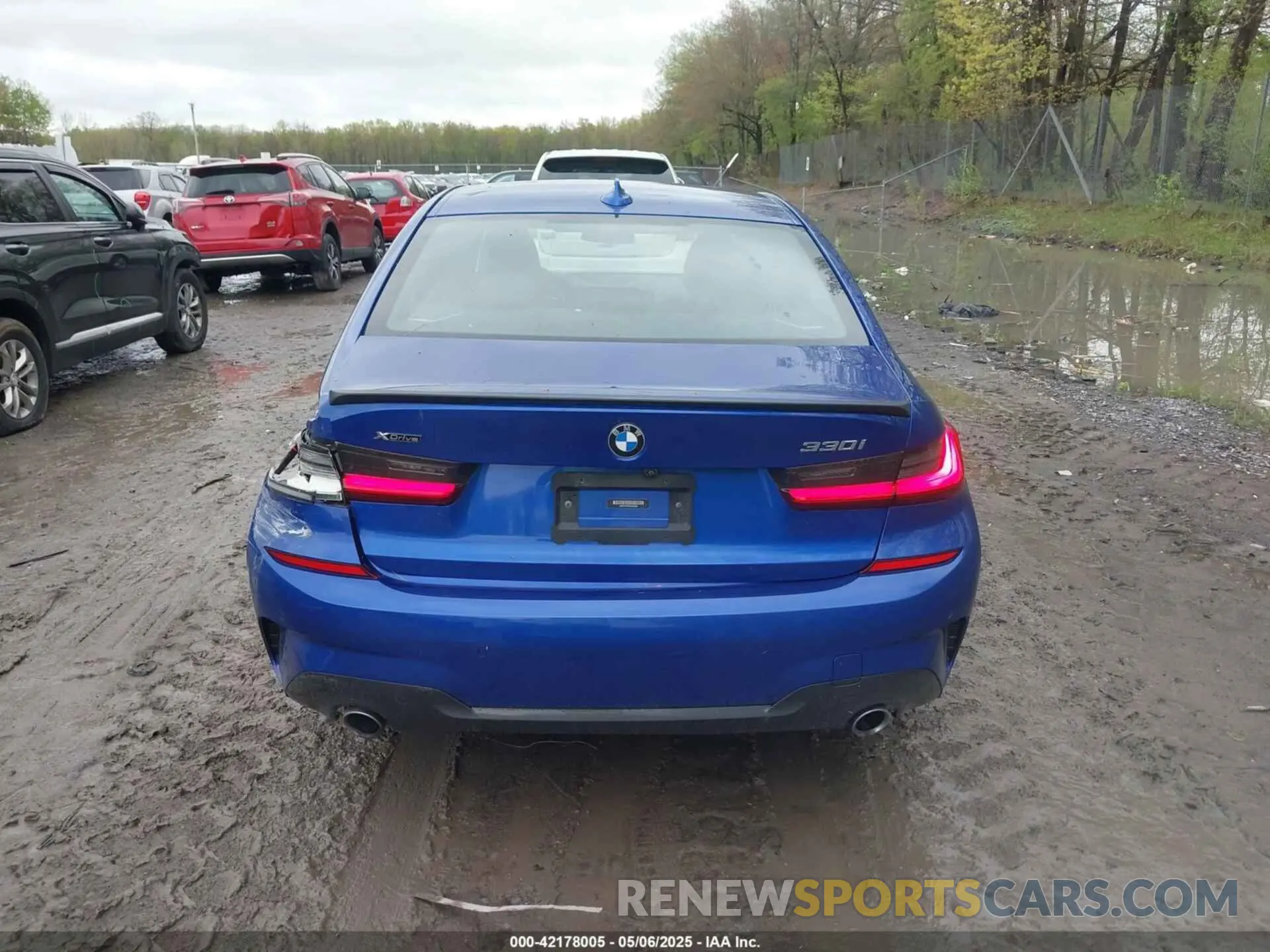16 fotografías del automóvil dañado WBA5R7C55KAE82585 BMW 330I 2019