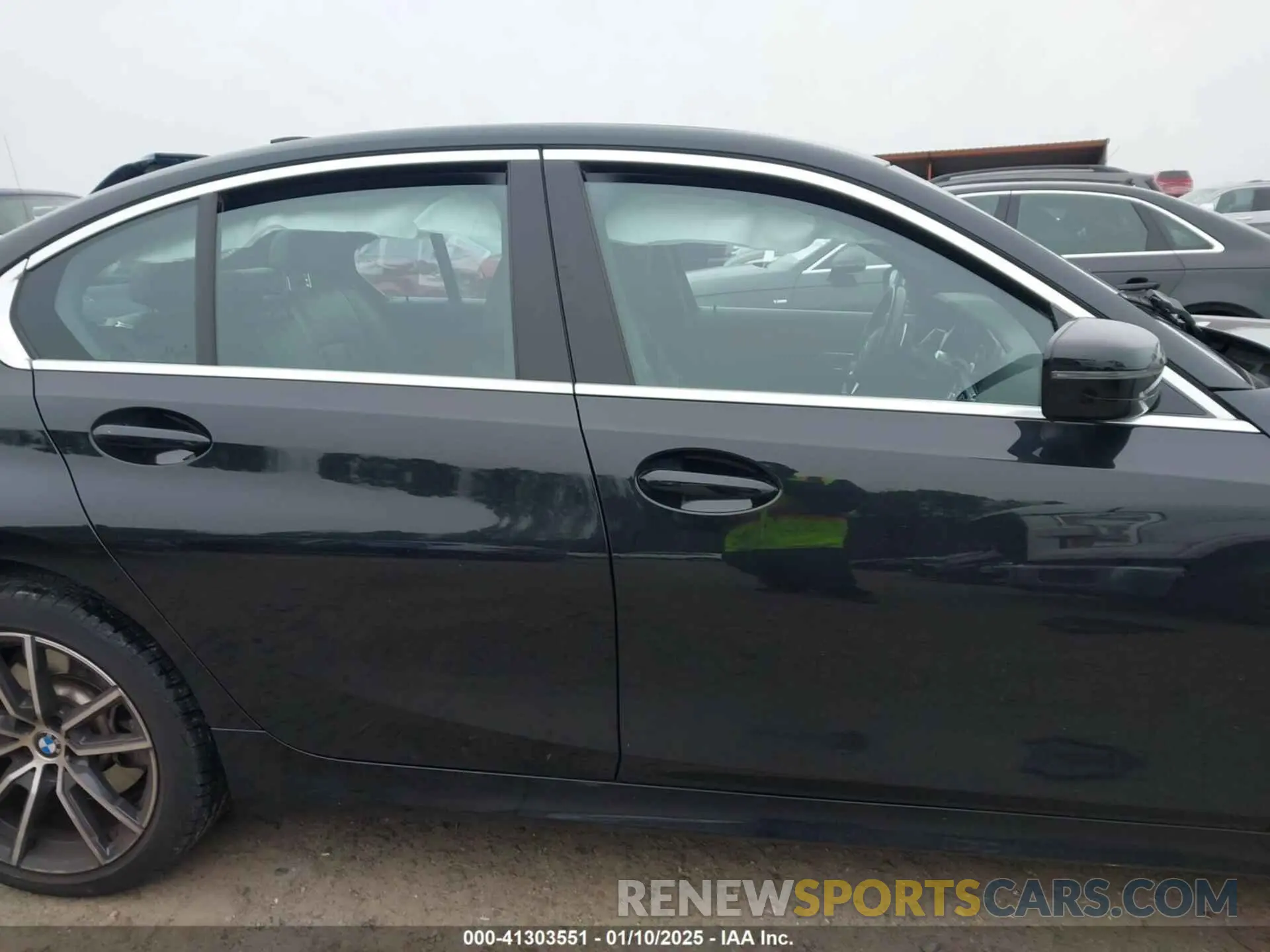 13 fotografías del automóvil dañado WBA5R7C56KAJ84558 BMW 330I 2019