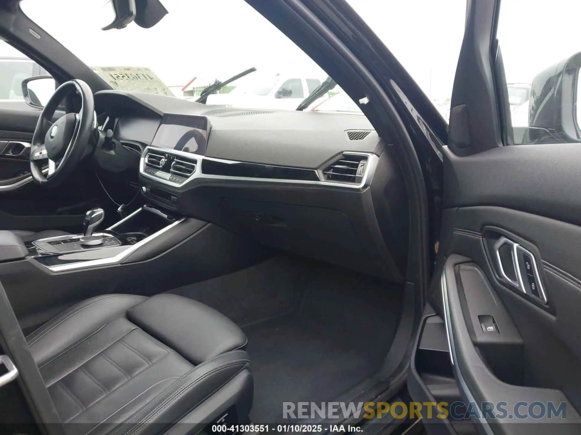 5 fotografías del automóvil dañado WBA5R7C56KAJ84558 BMW 330I 2019