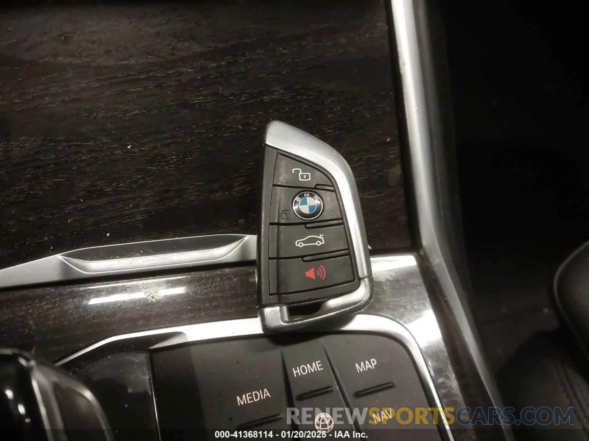 11 fotografías del automóvil dañado WBA5R7C56KAJ86102 BMW 330I 2019
