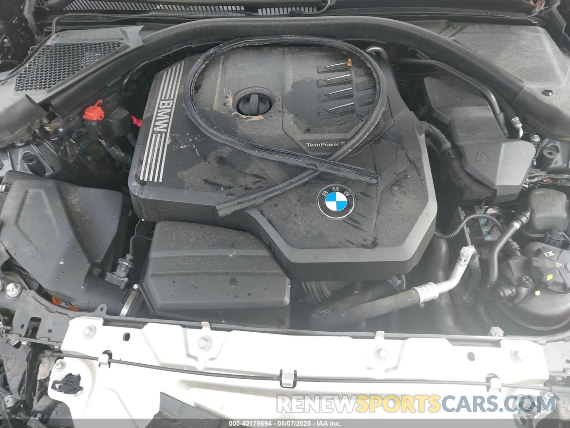 10 fotografías del automóvil dañado WBA5R7C56KFH24206 BMW 330I 2019
