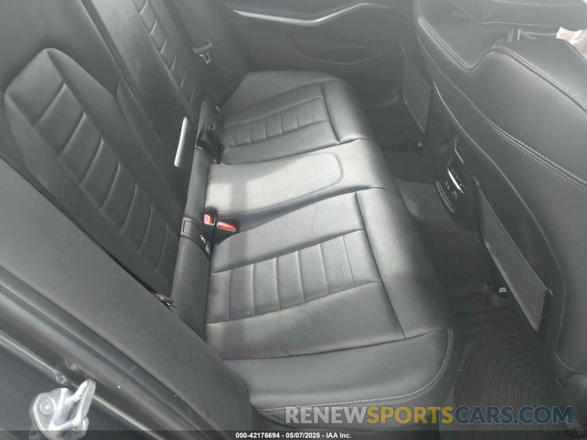 8 fotografías del automóvil dañado WBA5R7C56KFH24206 BMW 330I 2019