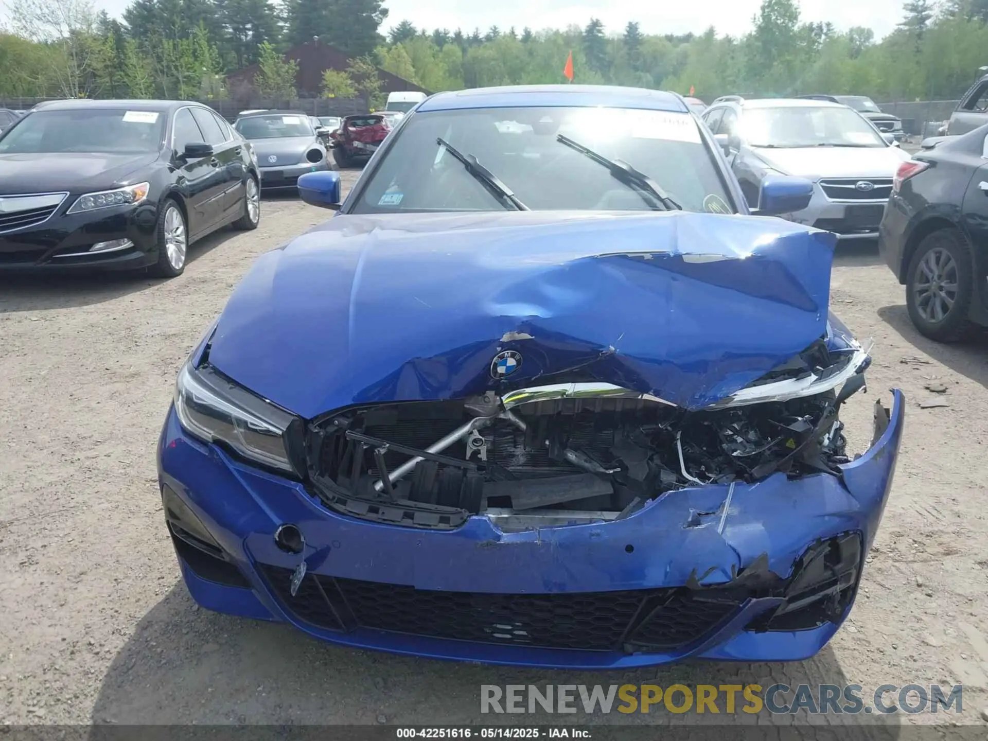 12 fotografías del automóvil dañado WBA5R7C57KAJ81832 BMW 330I 2019