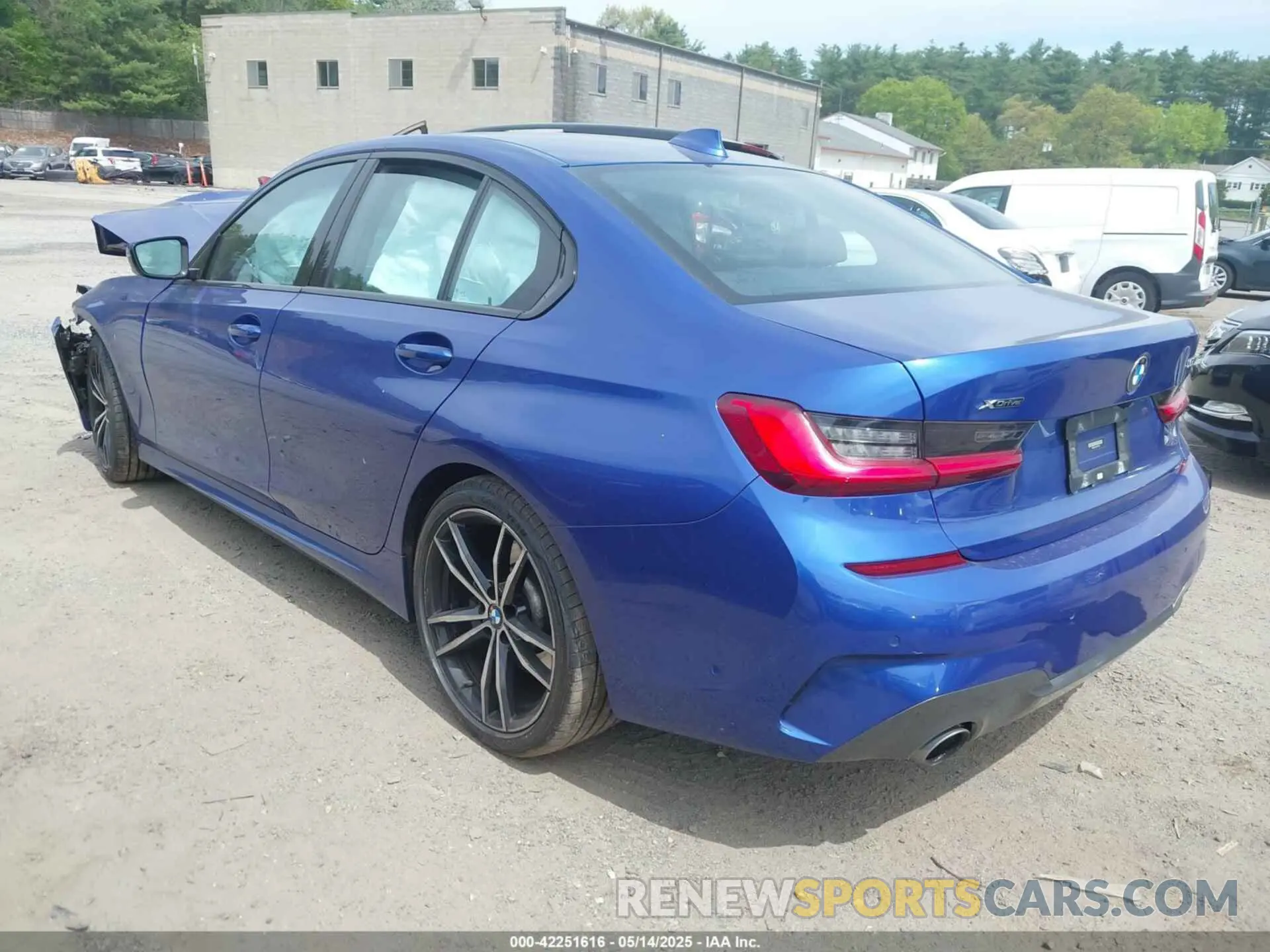 3 fotografías del automóvil dañado WBA5R7C57KAJ81832 BMW 330I 2019