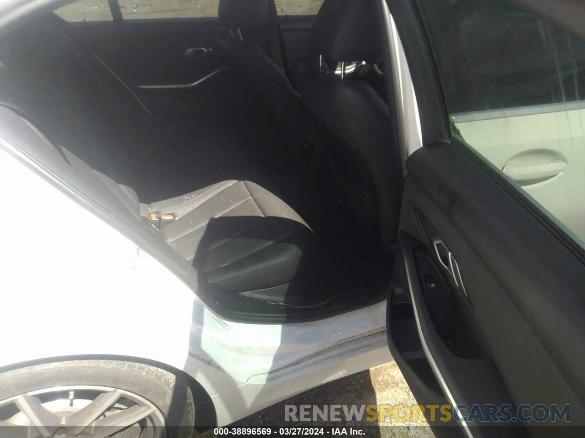 8 fotografías del automóvil dañado 3MW5R1J00L8B07721 BMW 330I 2020