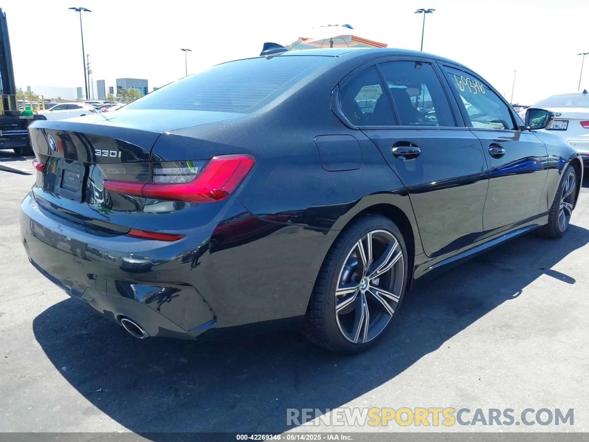 4 fotografías del automóvil dañado 3MW5R1J00L8B27239 BMW 330I 2020