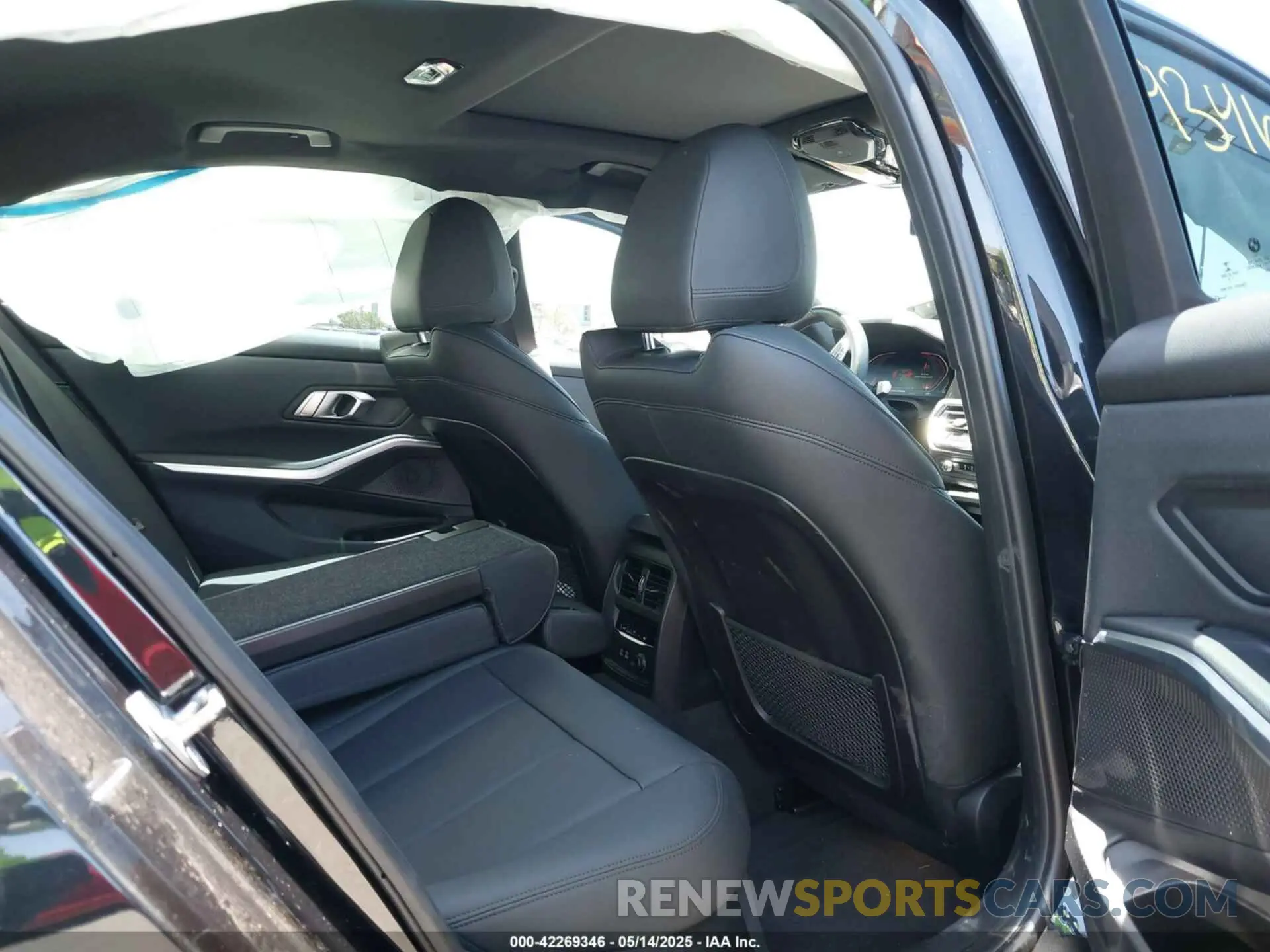8 fotografías del automóvil dañado 3MW5R1J00L8B27239 BMW 330I 2020