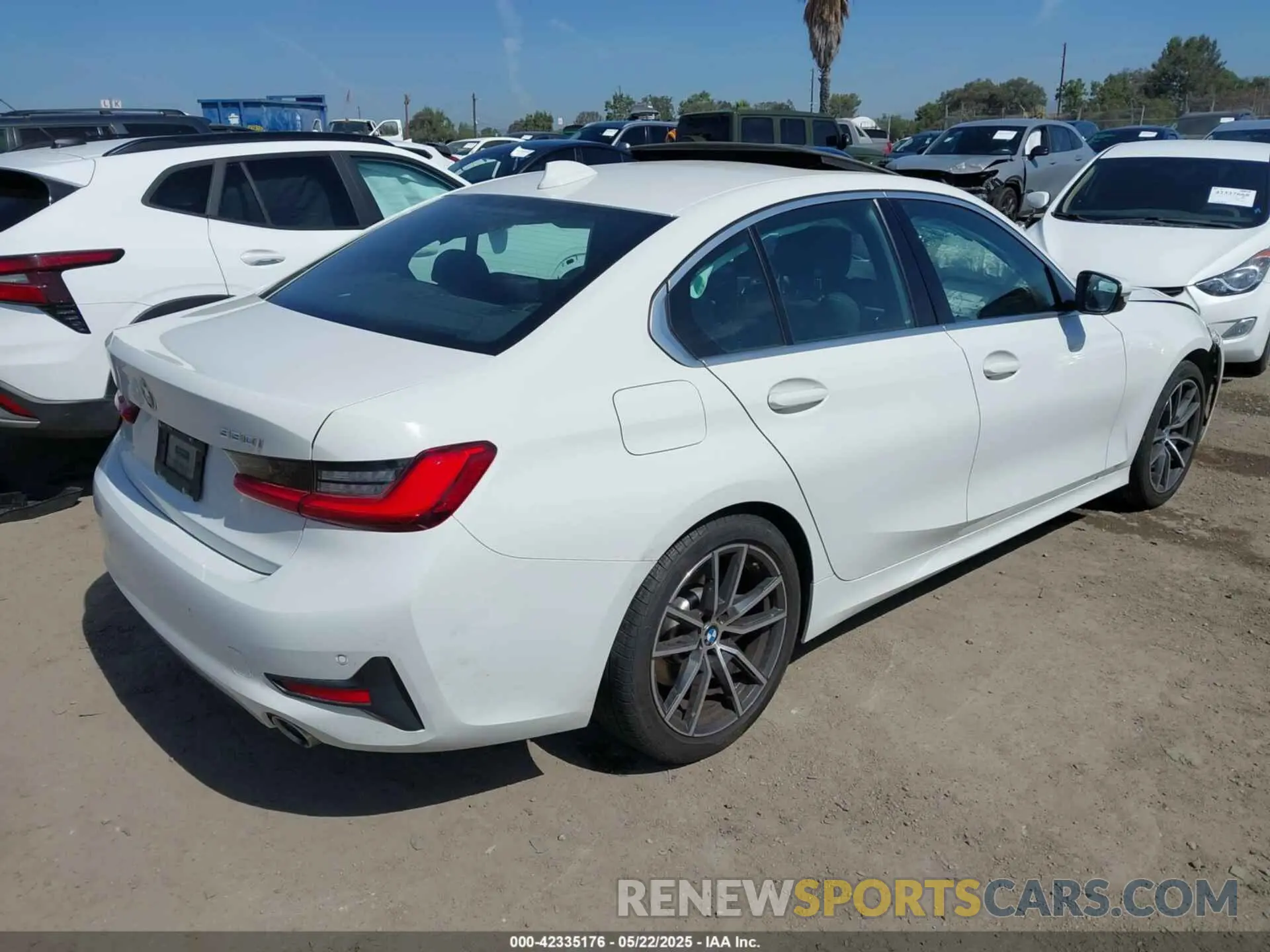 4 fotografías del automóvil dañado 3MW5R1J01L8B10868 BMW 330I 2020